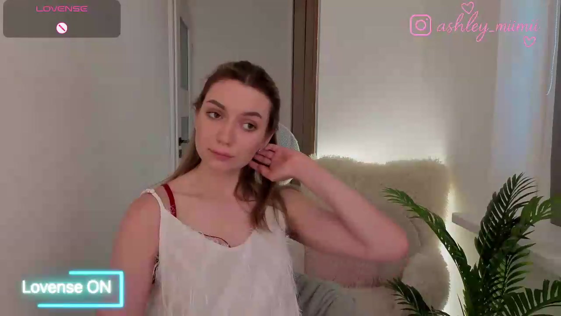 Gallery image thumbnail from AshleyMimi's myfreecams stream on, 06/27/2026, 19:13 image 10 of 20