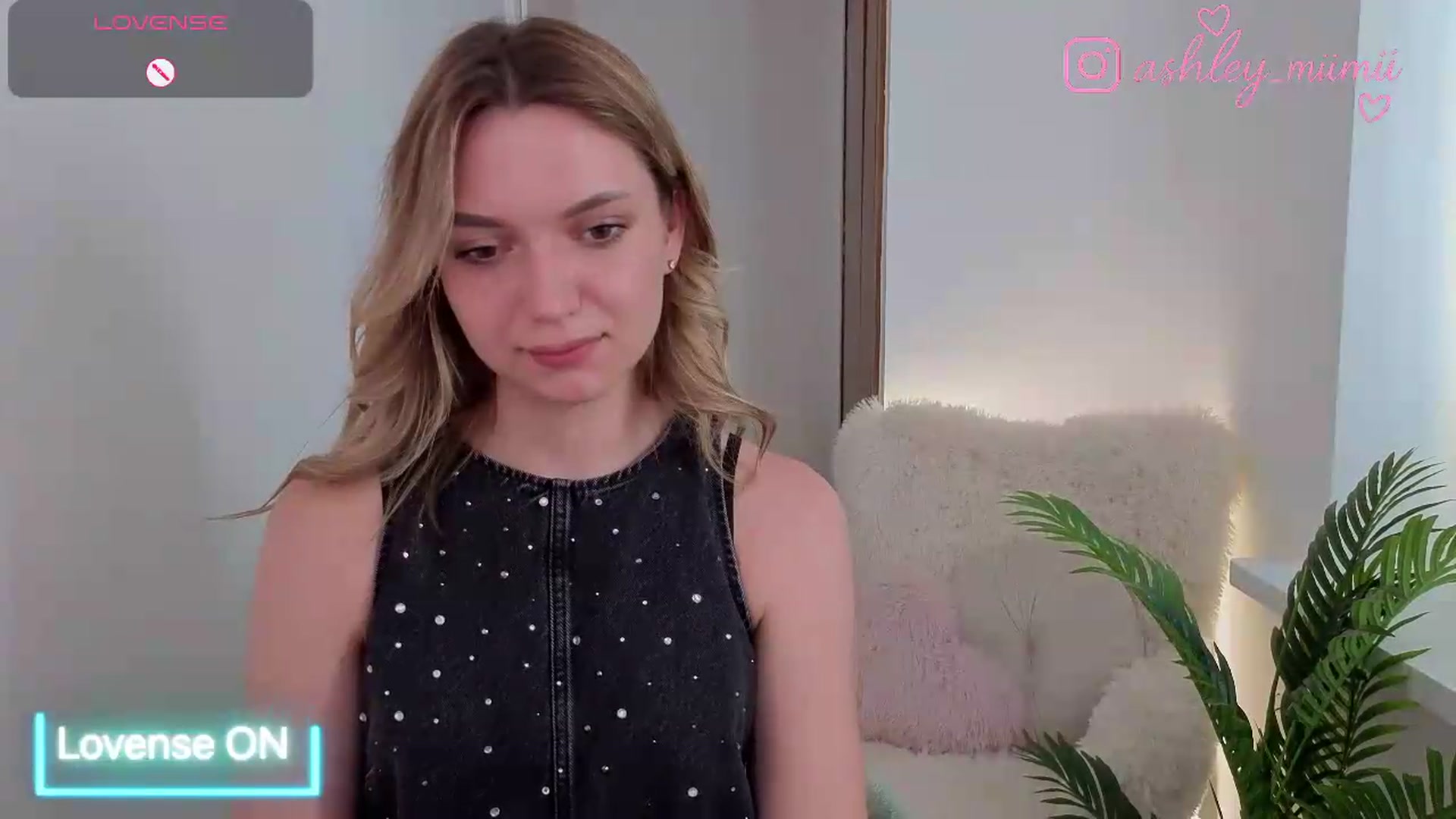 Gallery image thumbnail from AshleyMimi's myfreecams stream on, 06/30/2026, 13:57 image 3 of 20