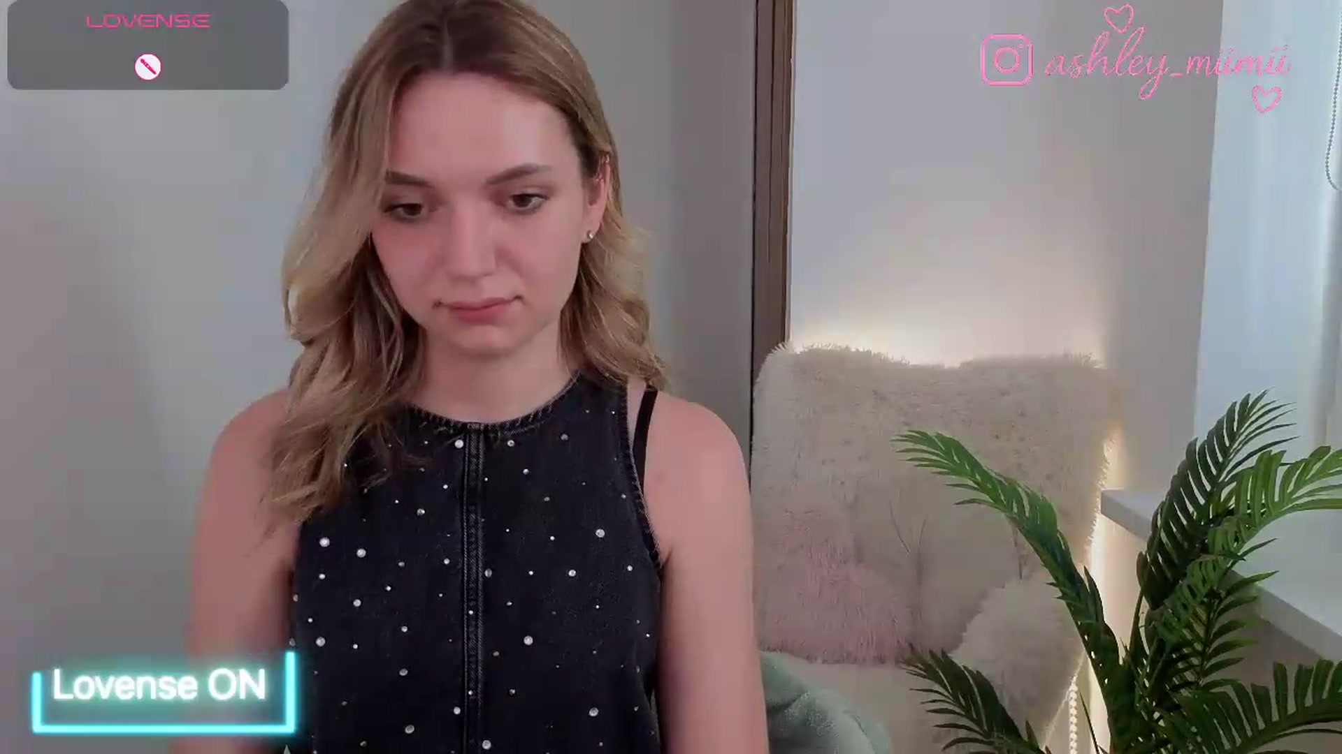 Gallery image thumbnail from AshleyMimi's myfreecams stream on, 06/30/2026, 15:37 image 18 of 20