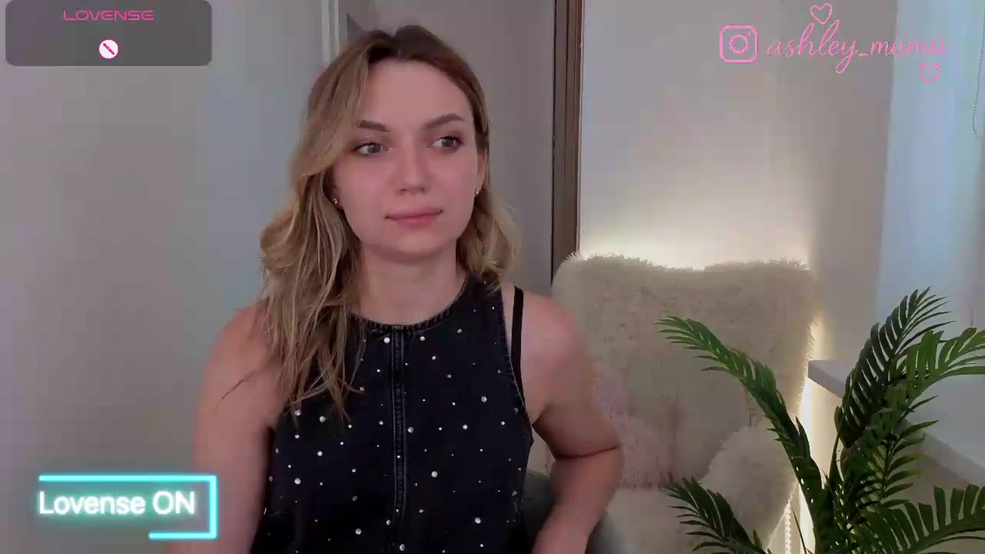 Gallery image thumbnail from AshleyMimi's myfreecams stream on, 06/30/2026, 17:32 image 18 of 20