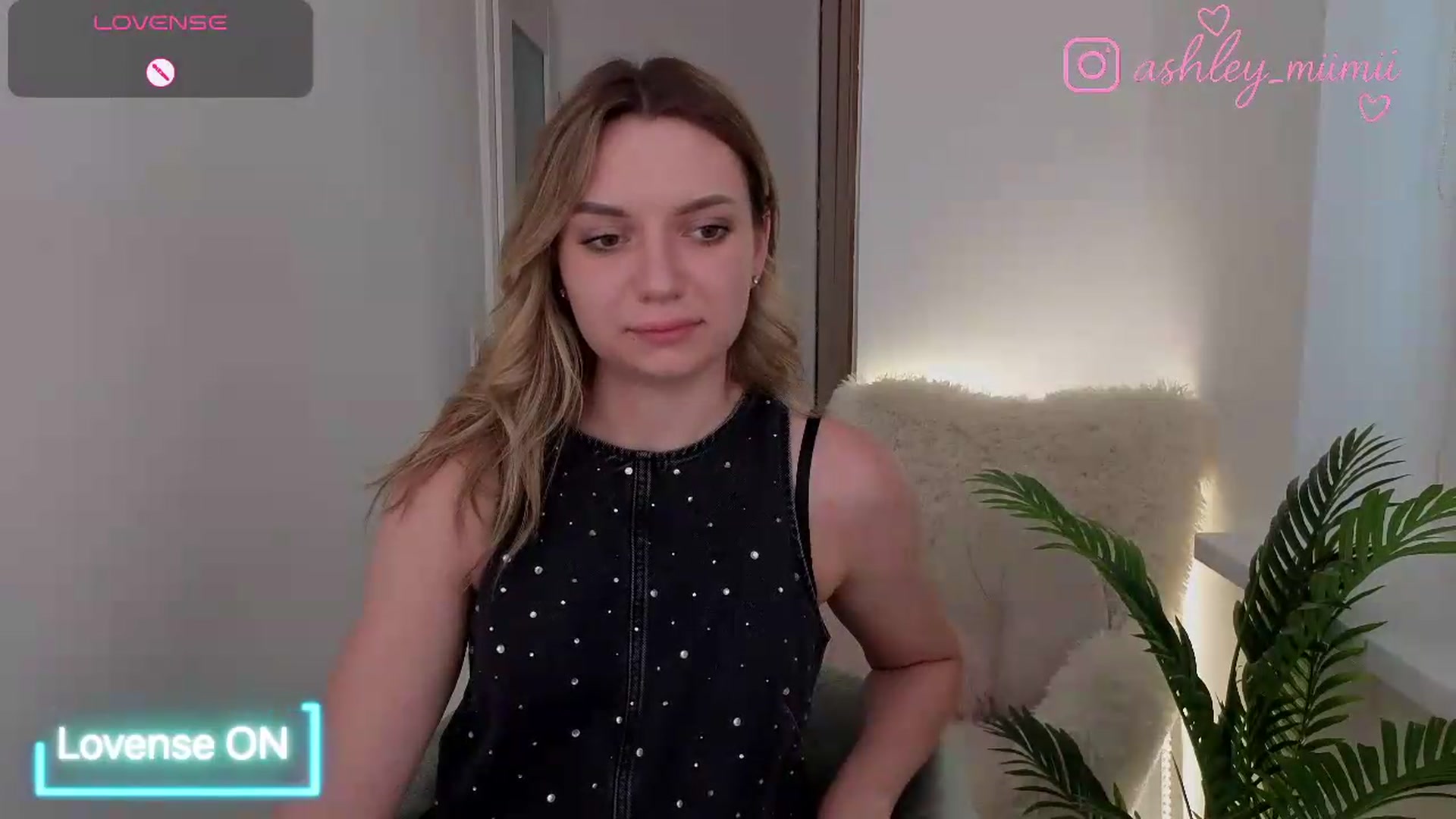 Gallery image thumbnail from AshleyMimi's myfreecams stream on, 06/30/2026, 18:34 image 18 of 20