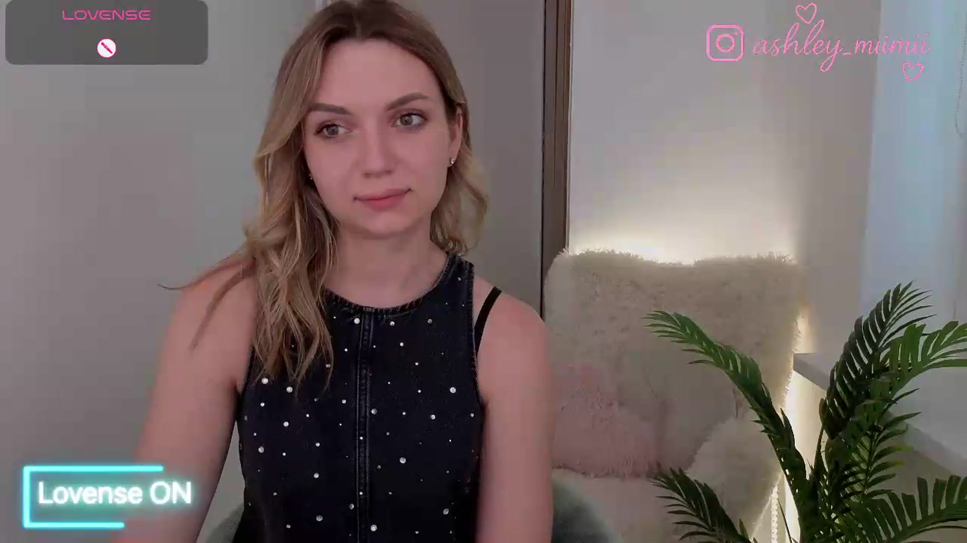 Gallery image thumbnail from AshleyMimi's myfreecams stream on, 06/30/2026, 18:34 image 6 of 20