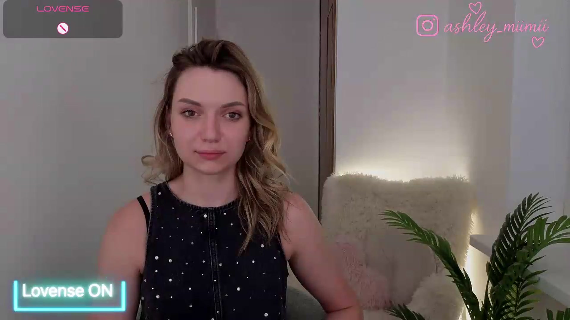 Gallery image thumbnail from AshleyMimi's myfreecams stream on, 06/30/2026, 20:00 image 4 of 20