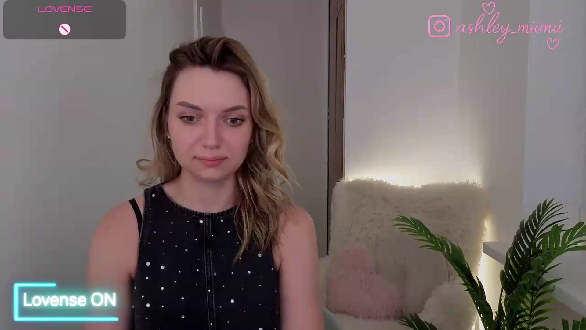 Gallery image thumbnail from AshleyMimi's myfreecams stream on, 06/30/2026, 20:00 image 5 of 20
