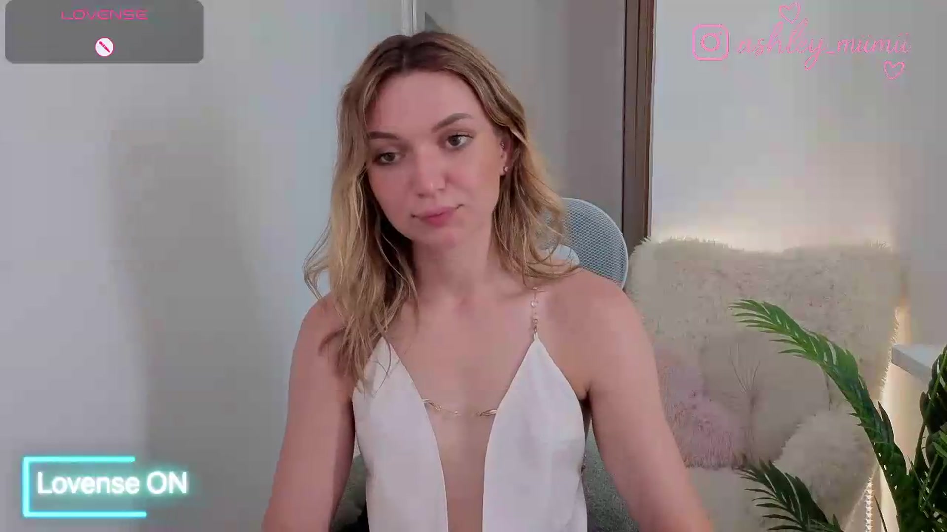 Gallery image thumbnail from AshleyMimi's myfreecams stream on, 07/01/2026, 14:53 image 6 of 20