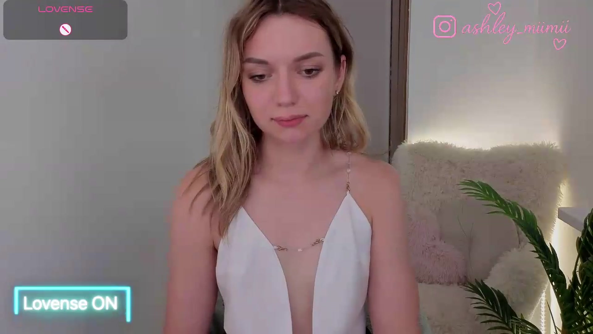 Gallery image thumbnail from AshleyMimi's myfreecams stream on, 07/01/2026, 18:10 image 17 of 20