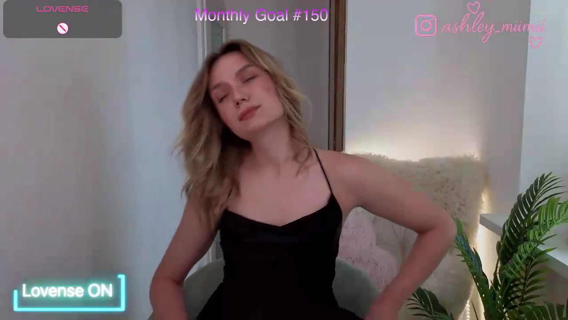 Gallery image thumbnail from AshleyMimi's myfreecams stream on, 07/04/2026, 13:27 image 9 of 20