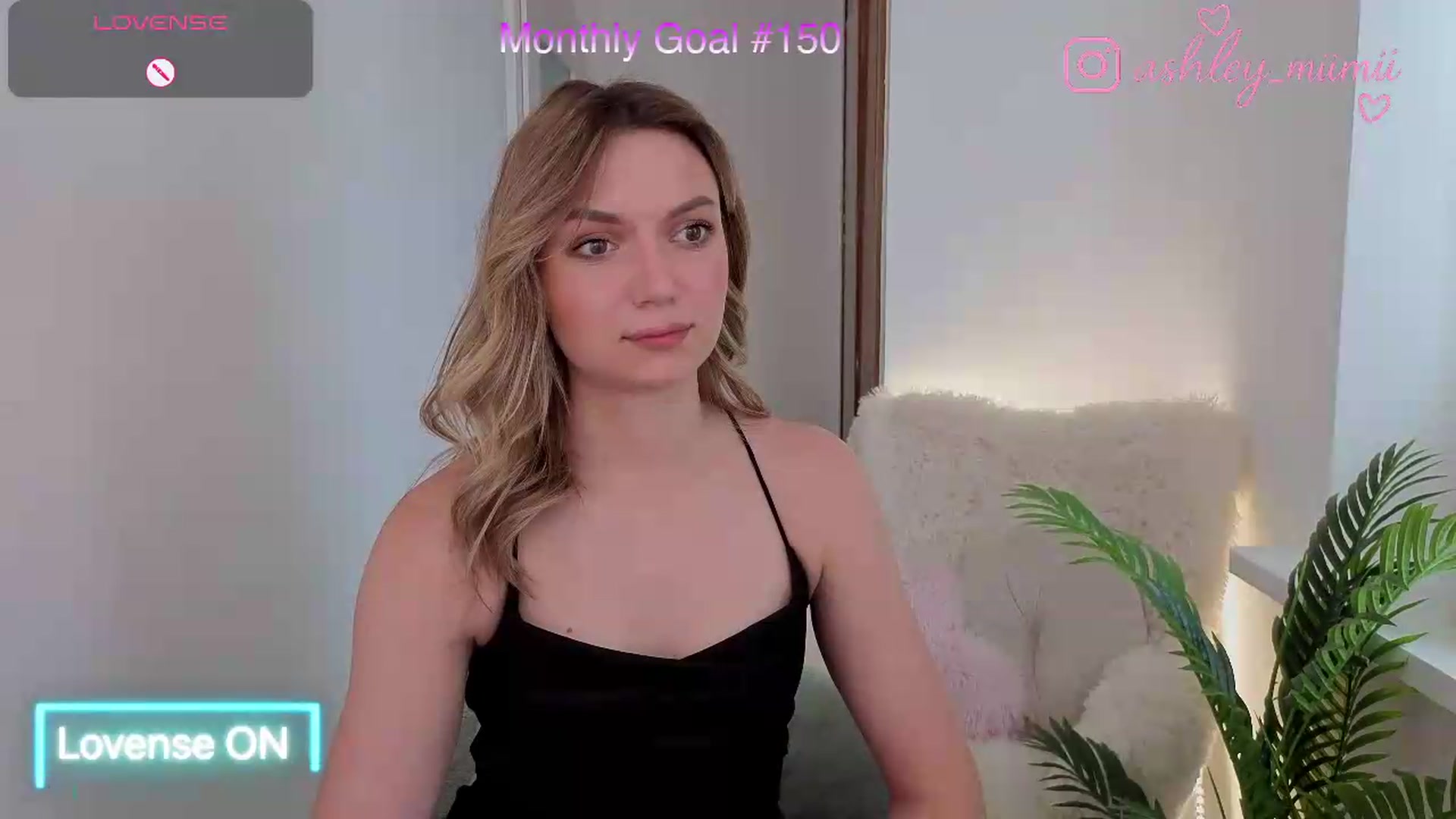 Gallery image thumbnail from AshleyMimi's myfreecams stream on, 07/04/2026, 14:57 image 8 of 20