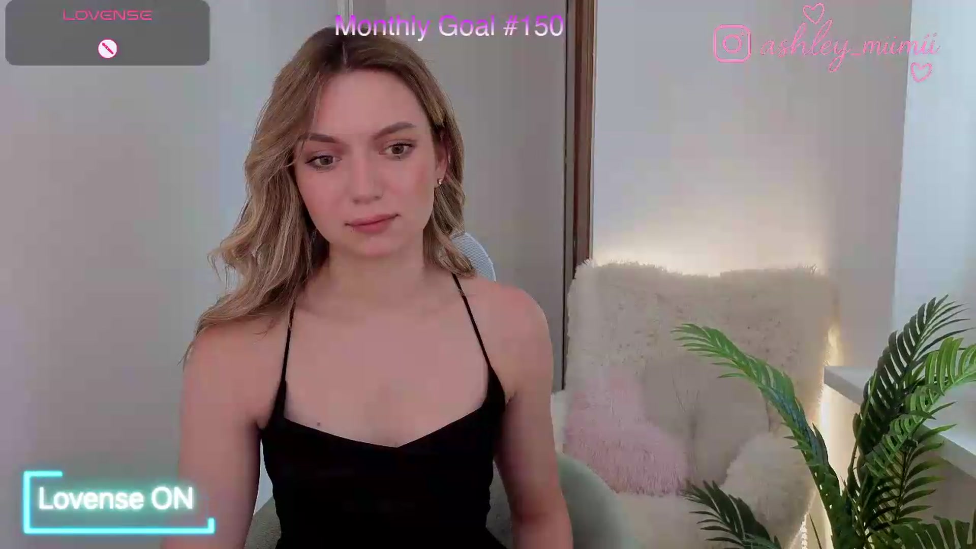 Gallery image thumbnail from AshleyMimi's myfreecams stream on, 07/04/2026, 14:57 image 7 of 20
