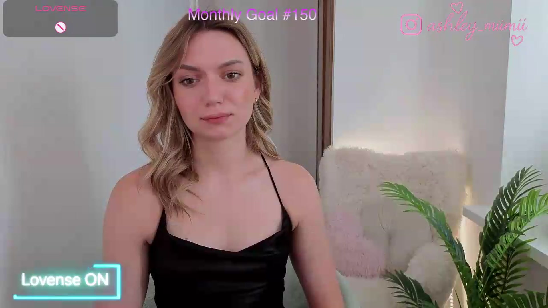 Gallery image thumbnail from AshleyMimi's myfreecams stream on, 07/04/2026, 14:57 image 9 of 20