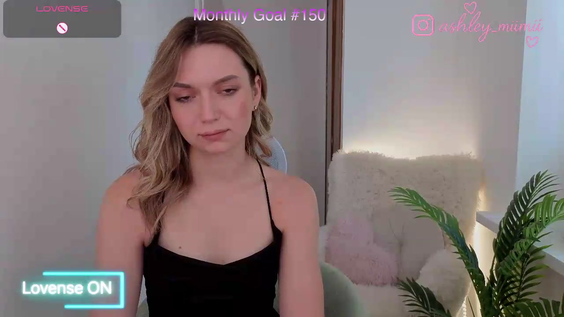 Gallery image thumbnail from AshleyMimi's myfreecams stream on, 07/04/2026, 14:57 image 11 of 20