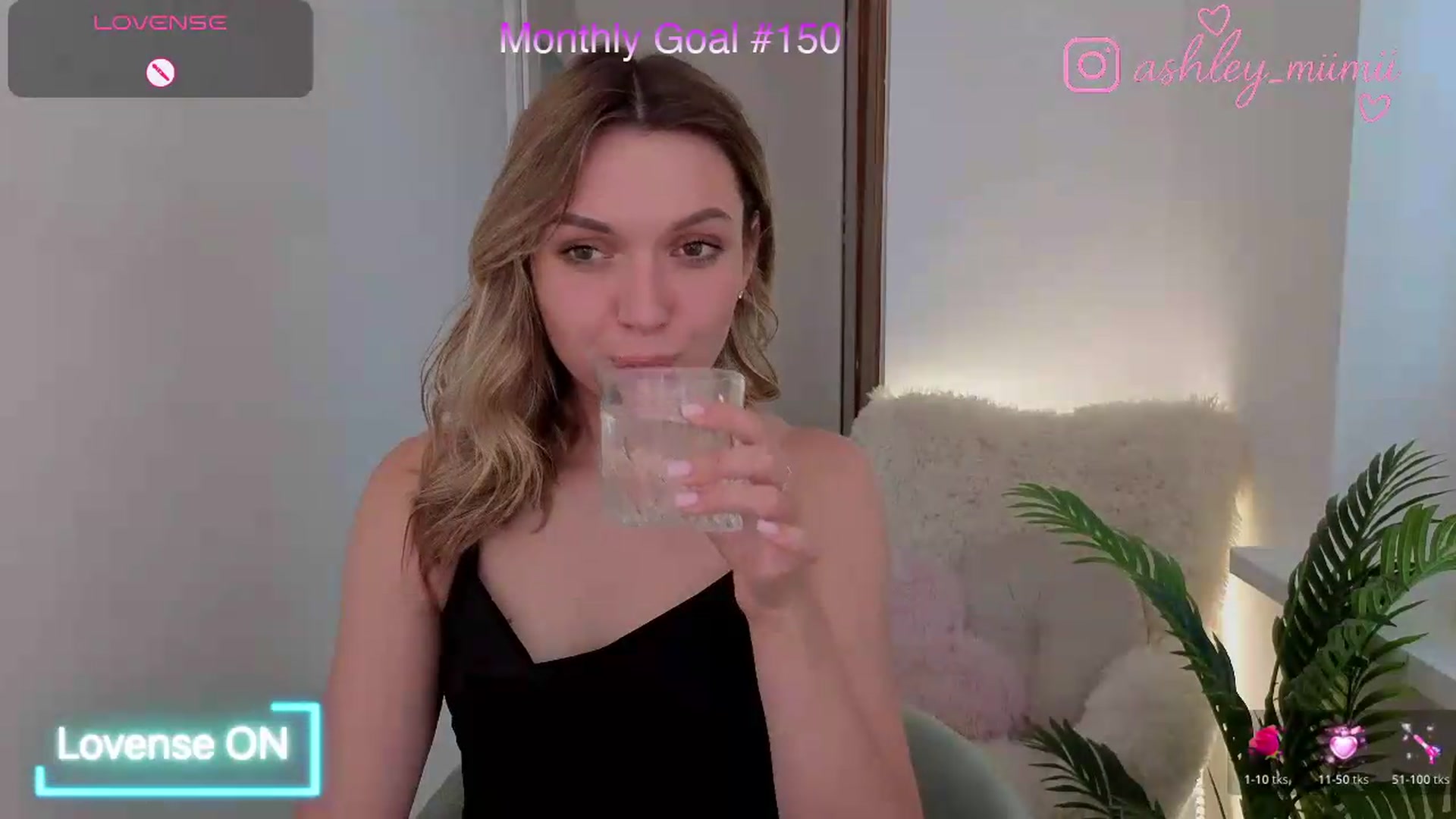 Gallery image thumbnail from AshleyMimi's myfreecams stream on, 07/04/2026, 17:22 image 5 of 20