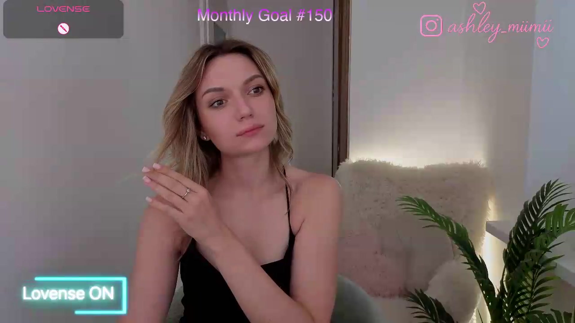 Gallery image thumbnail from AshleyMimi's myfreecams stream on, 07/04/2026, 18:25 image 18 of 20