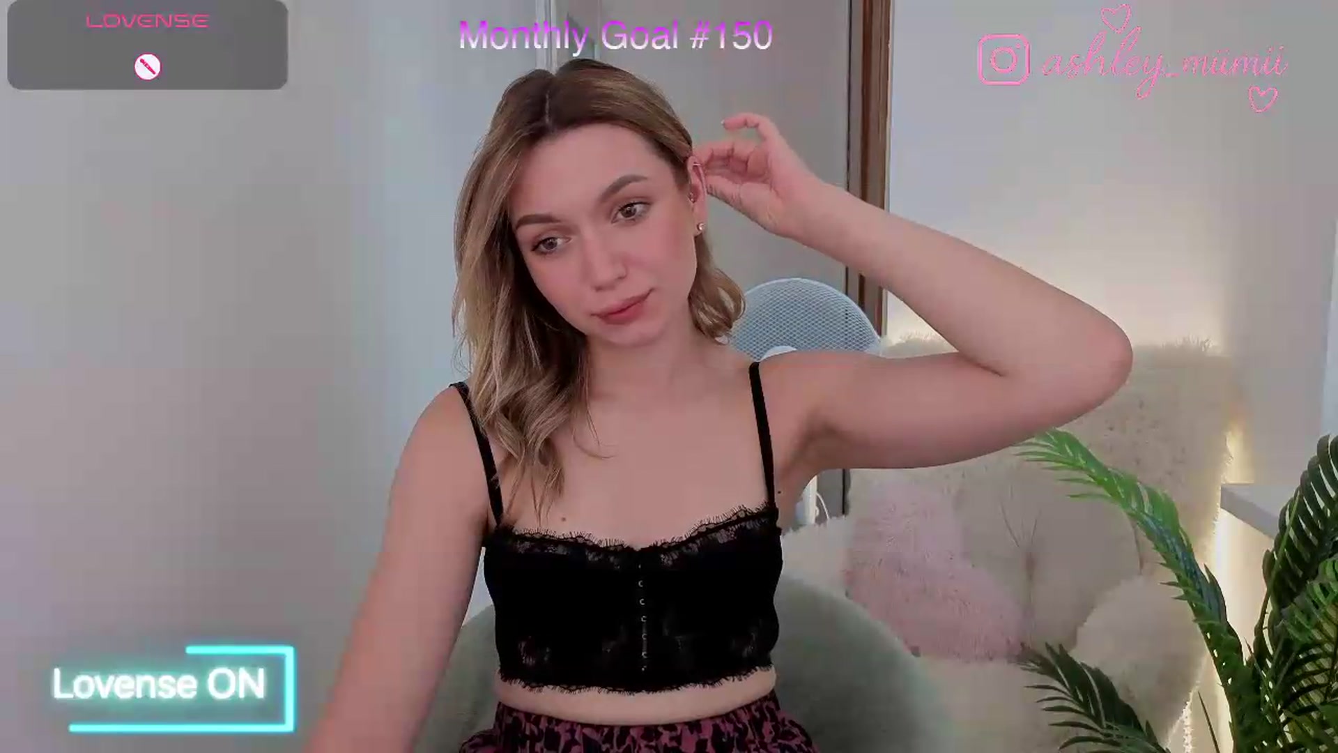 Gallery image thumbnail from AshleyMimi's myfreecams stream on, 07/05/2026, 13:54 image 10 of 20