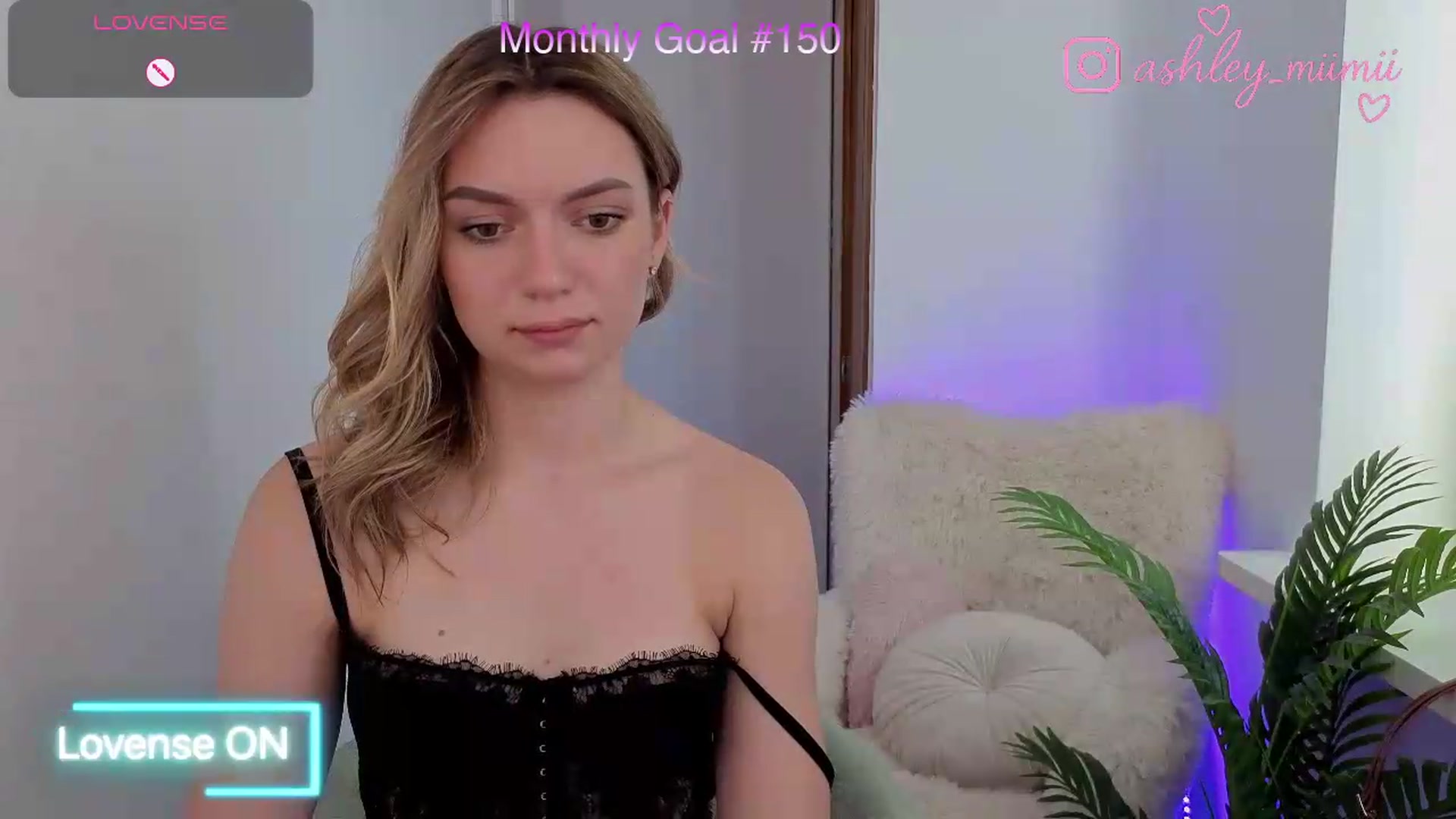 Gallery image thumbnail from AshleyMimi's myfreecams stream on, 07/11/2026, 13:43 image 14 of 20