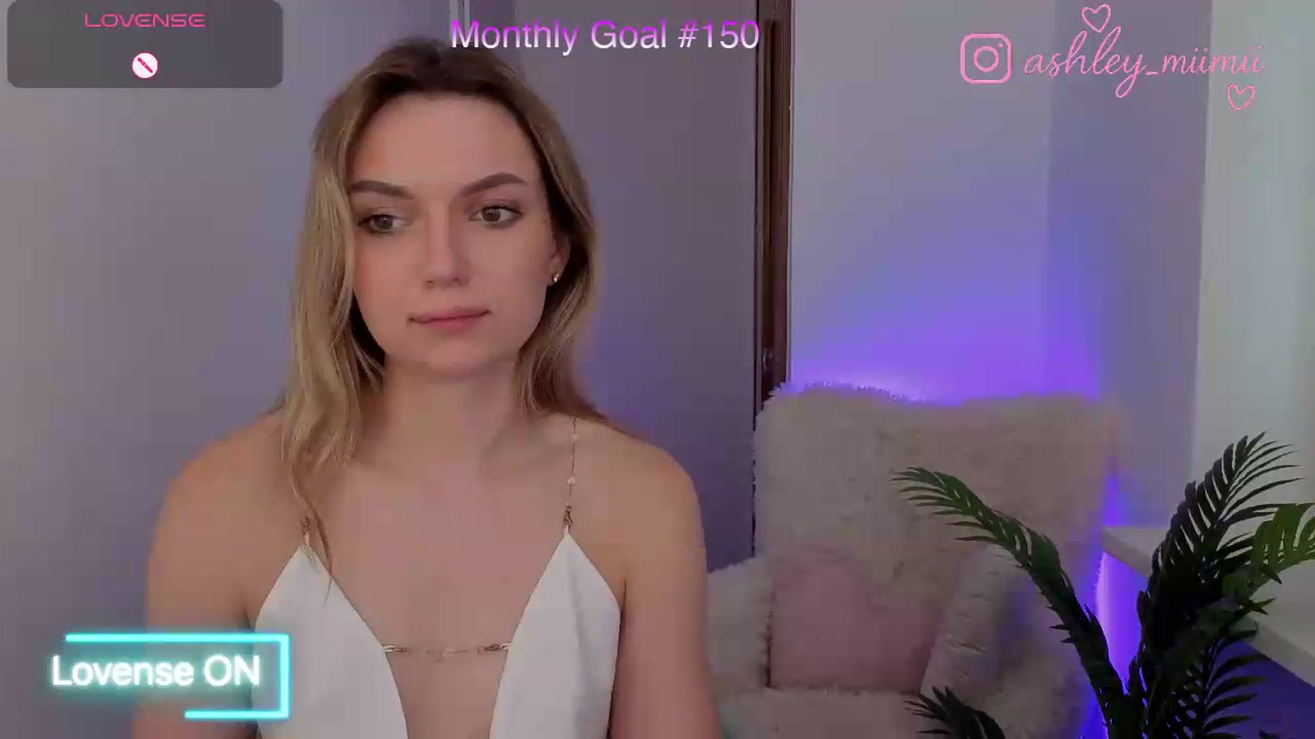 Gallery image thumbnail from AshleyMimi's myfreecams stream on, 07/12/2026, 18:21 image 16 of 20
