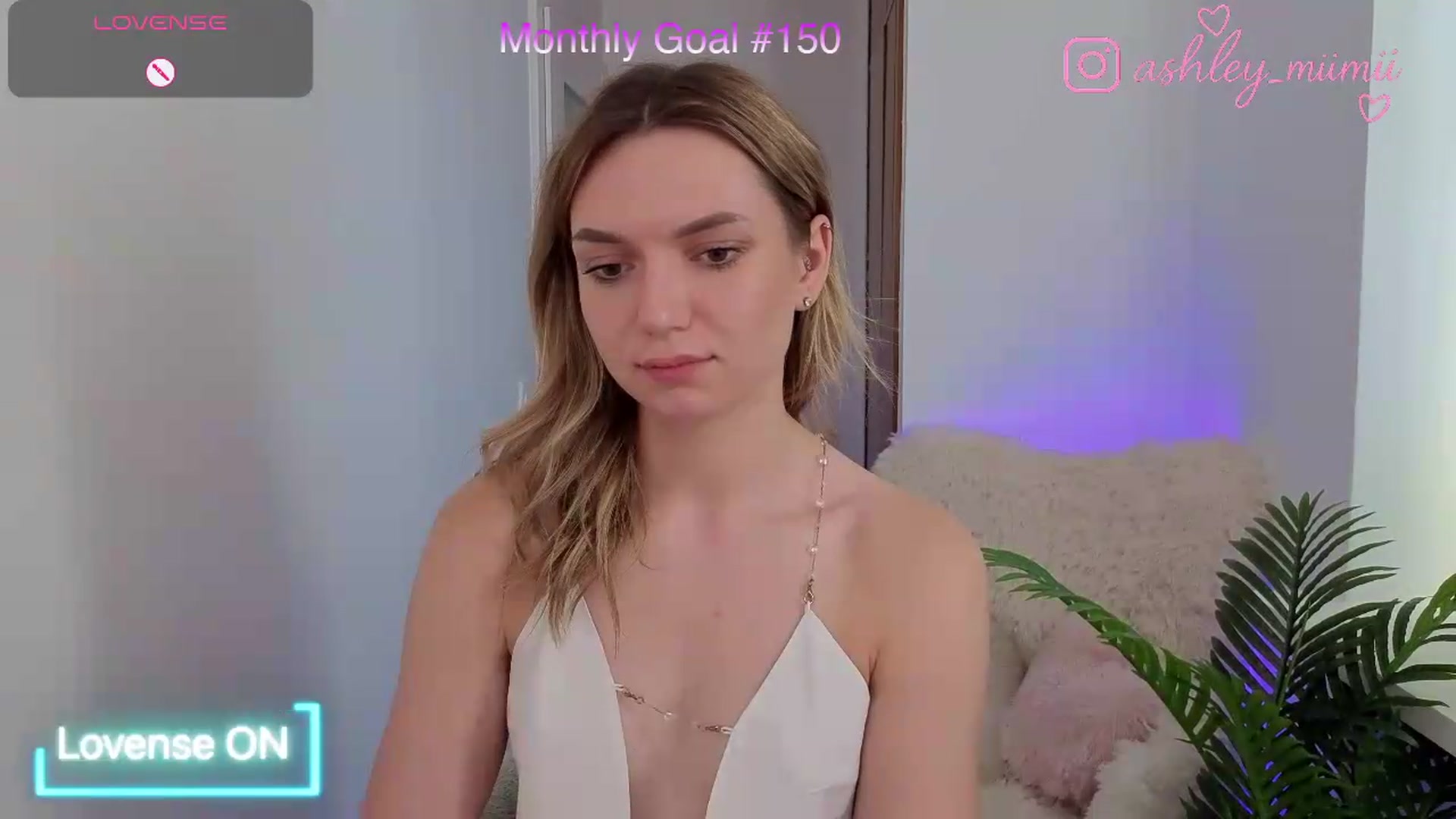 Gallery image thumbnail from AshleyMimi's myfreecams stream on, 07/17/2026, 14:18 image 15 of 20