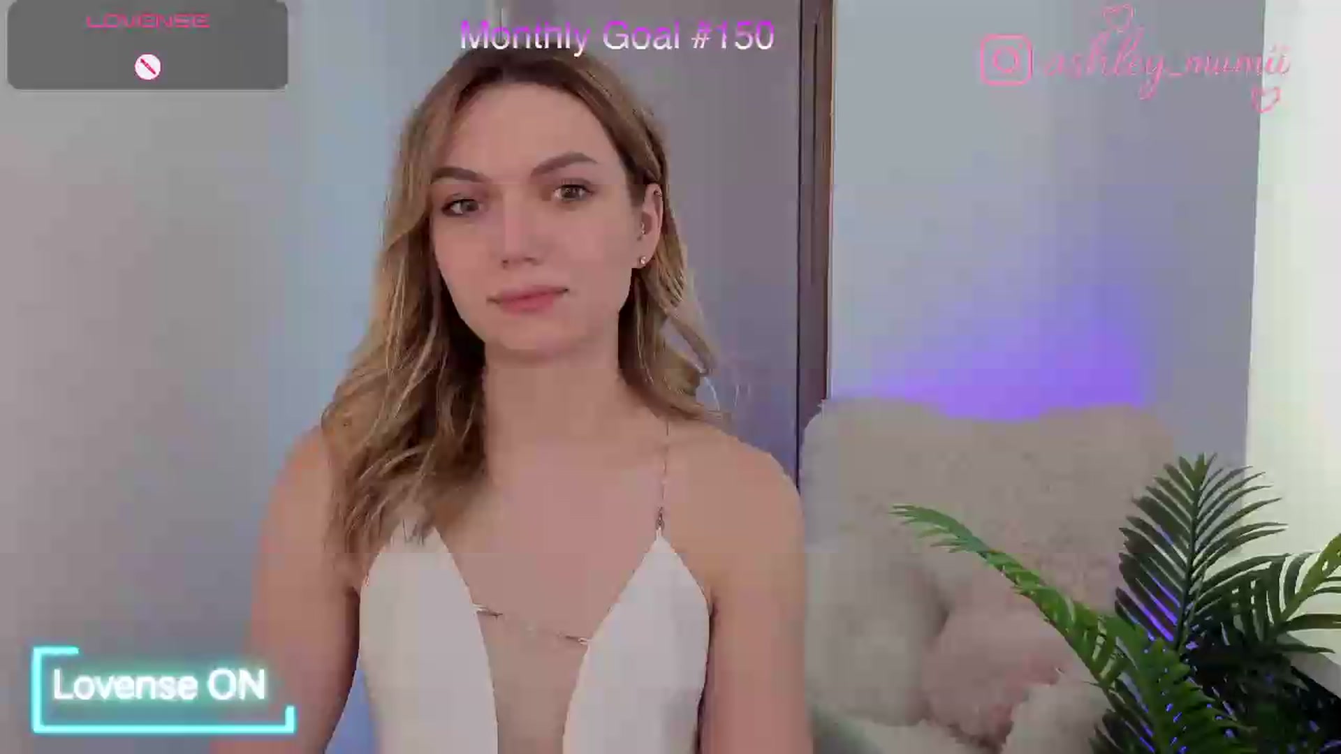 Gallery image thumbnail from AshleyMimi's myfreecams stream on, 07/17/2026, 14:18 image 1 of 20
