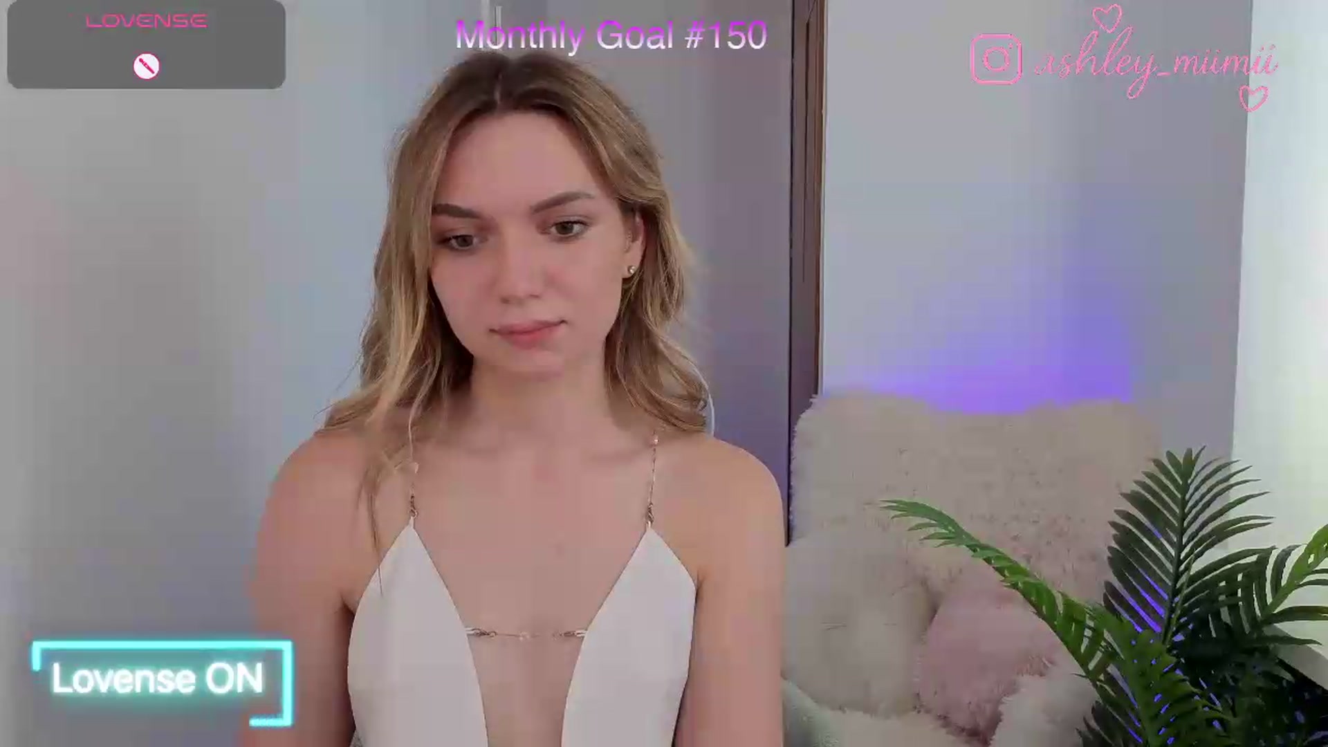Gallery image thumbnail from AshleyMimi's myfreecams stream on, 07/17/2026, 14:18 image 9 of 20