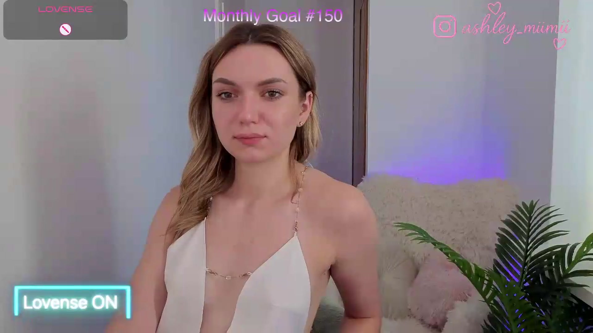 Gallery image thumbnail from AshleyMimi's myfreecams stream on, 07/17/2026, 15:01 image 5 of 20