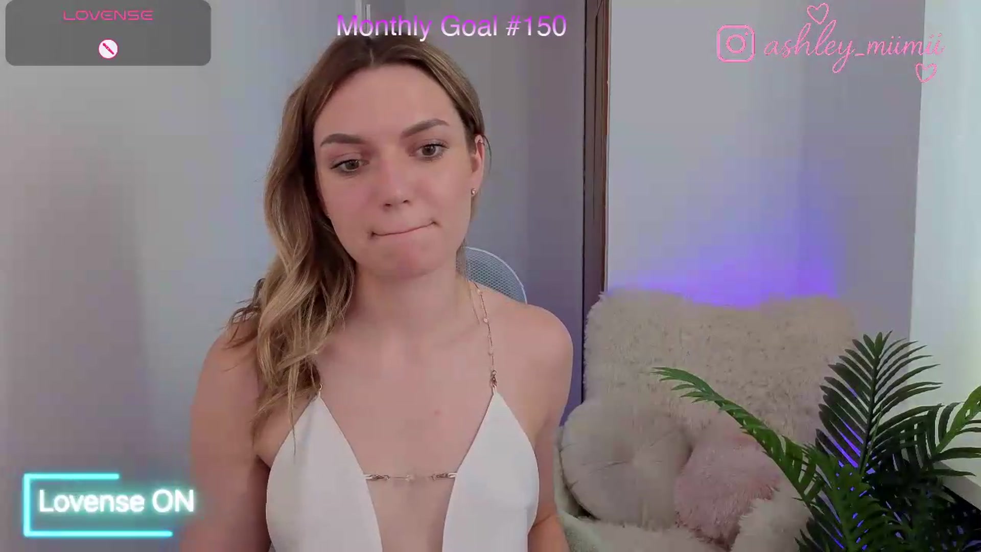 Gallery image thumbnail from AshleyMimi's myfreecams stream on, 07/17/2026, 15:01 image 4 of 20