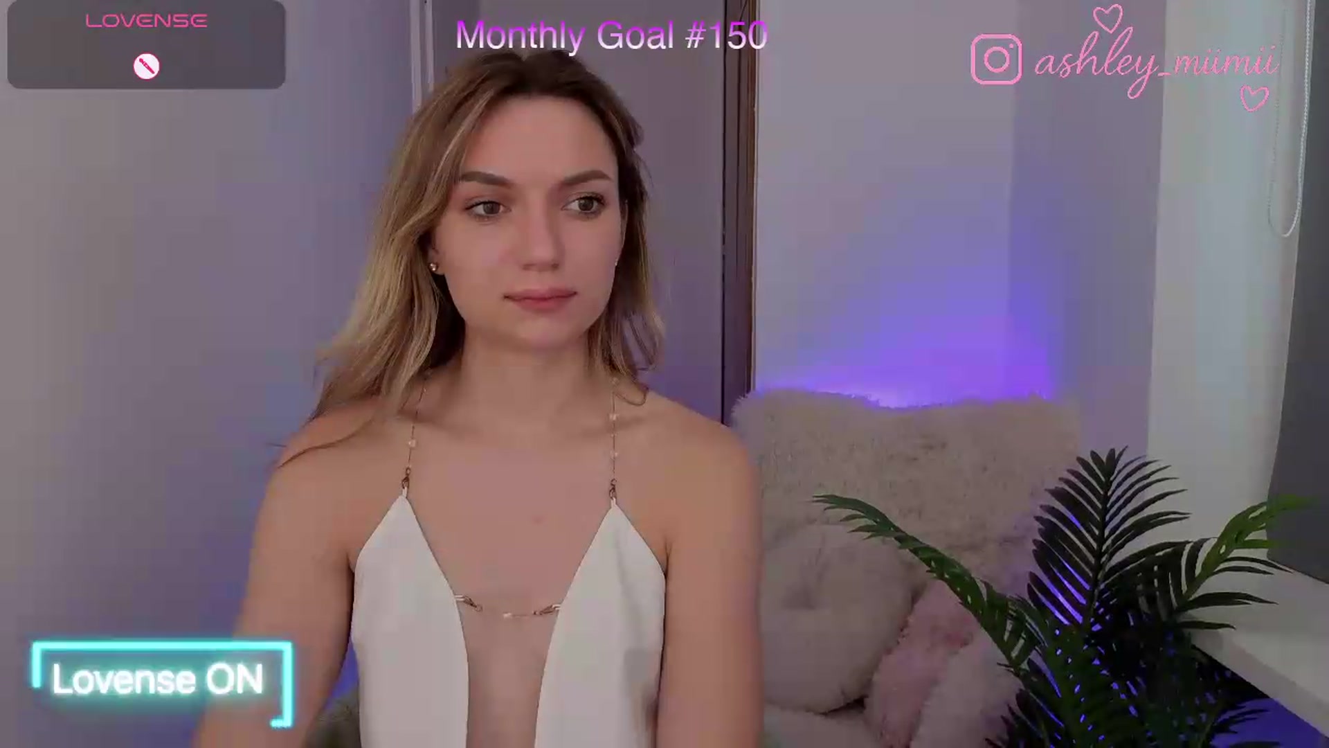 Gallery image thumbnail from AshleyMimi's myfreecams stream on, 07/17/2026, 19:19 image 9 of 20