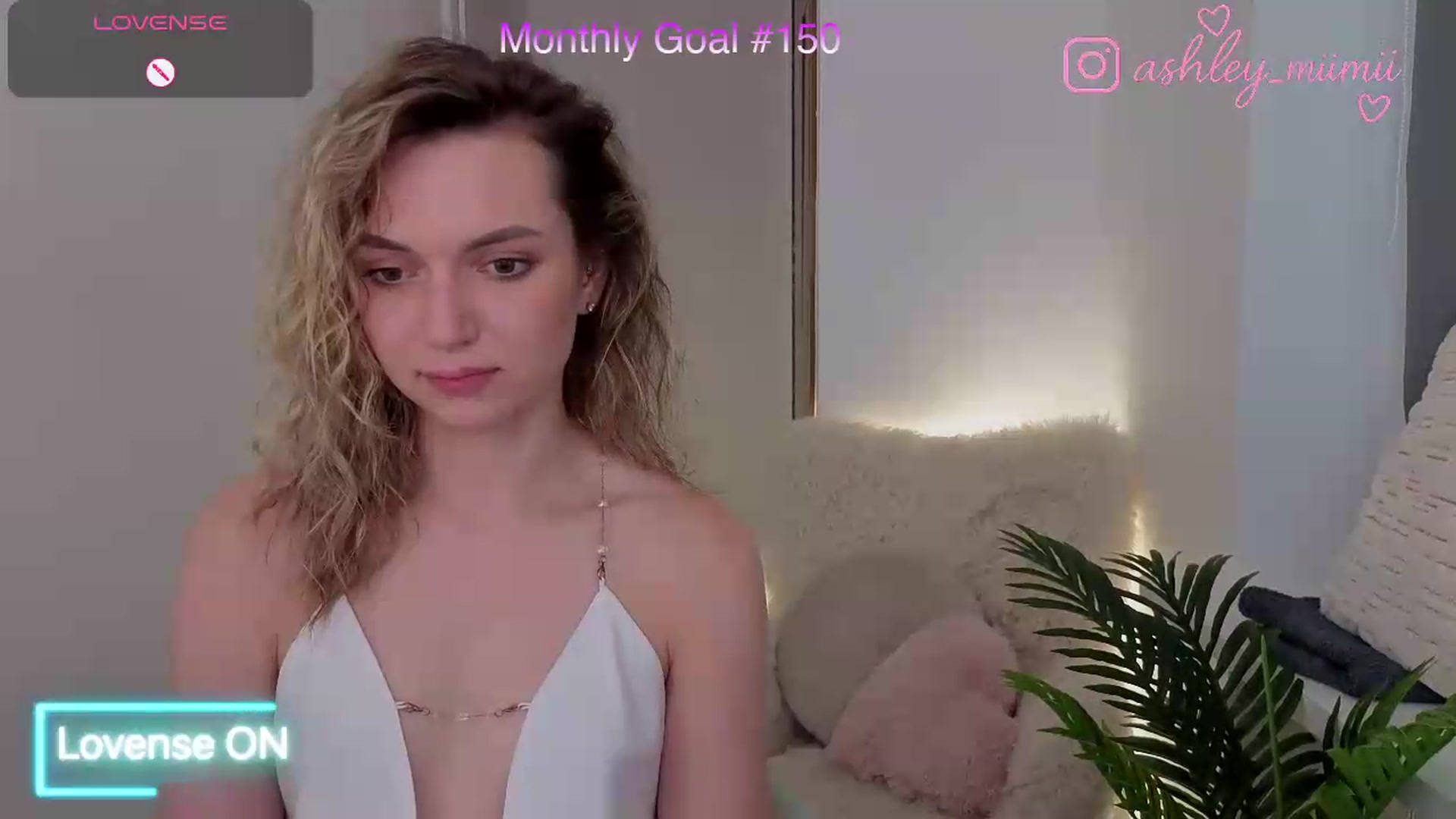 Gallery image thumbnail from AshleyMimi's myfreecams stream on, 07/29/2026, 18:23 image 17 of 20