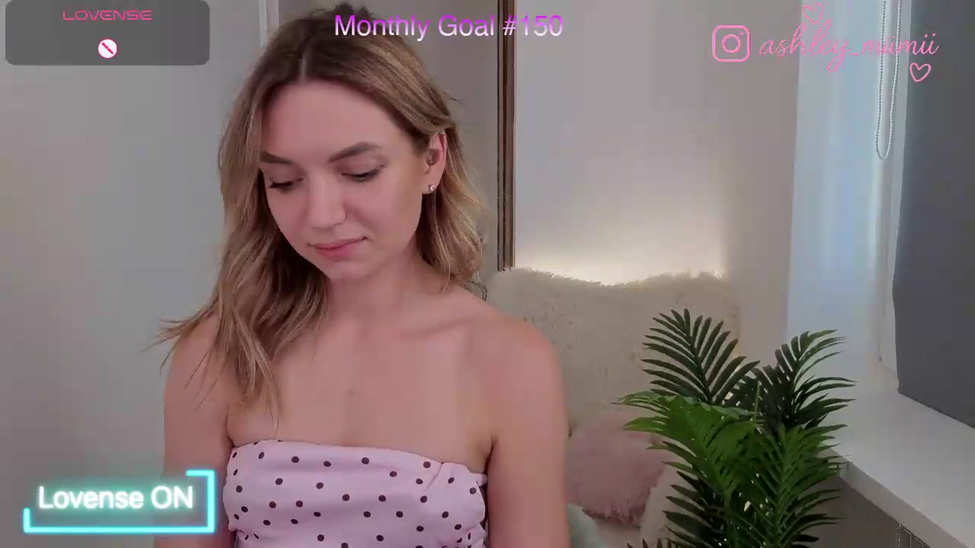 Gallery image thumbnail from AshleyMimi's myfreecams stream on, 08/08/2026, 16:35 image 14 of 20
