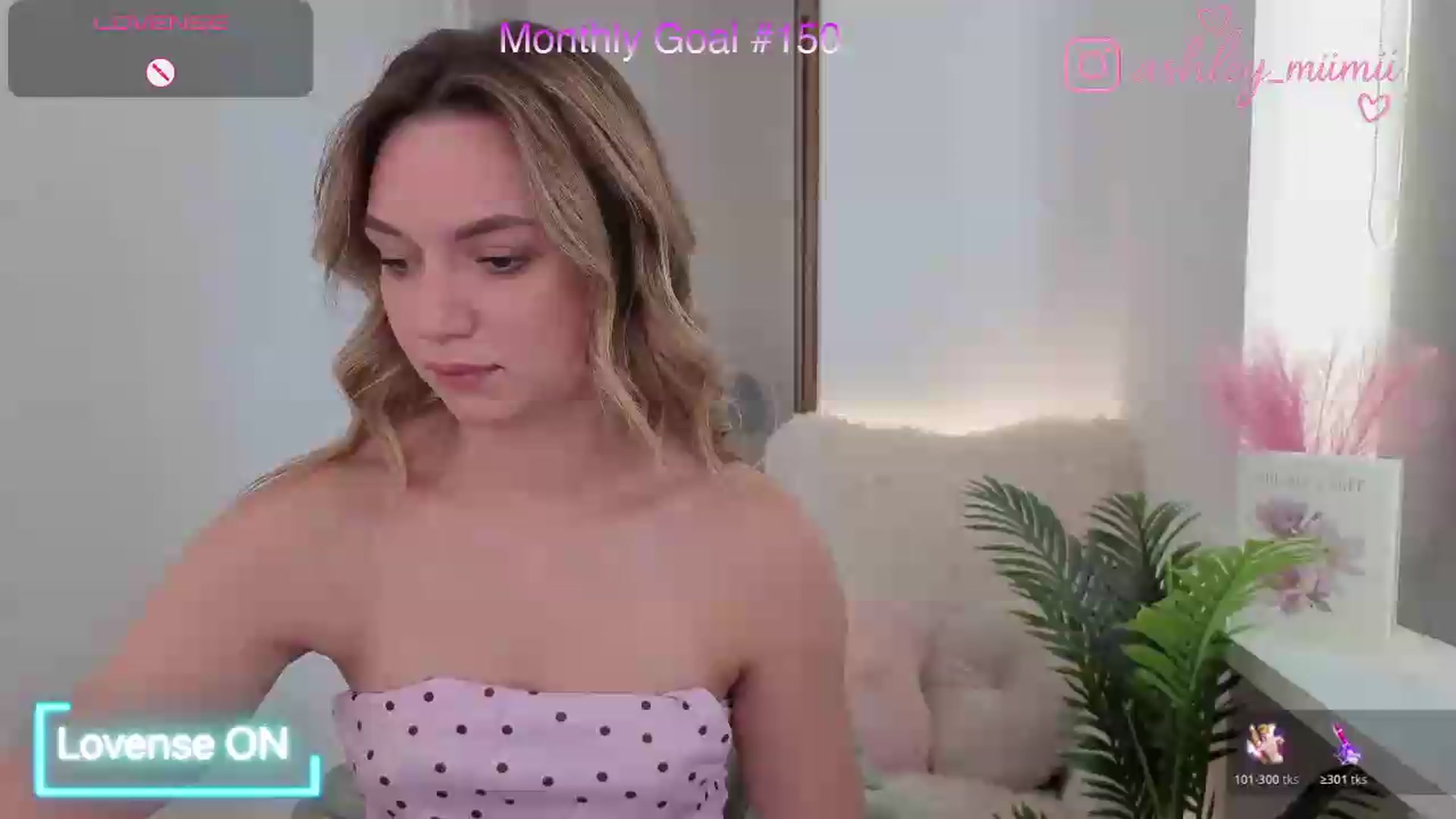 Gallery image thumbnail from AshleyMimi's myfreecams stream on, 08/12/2026, 13:27 image 1 of 20