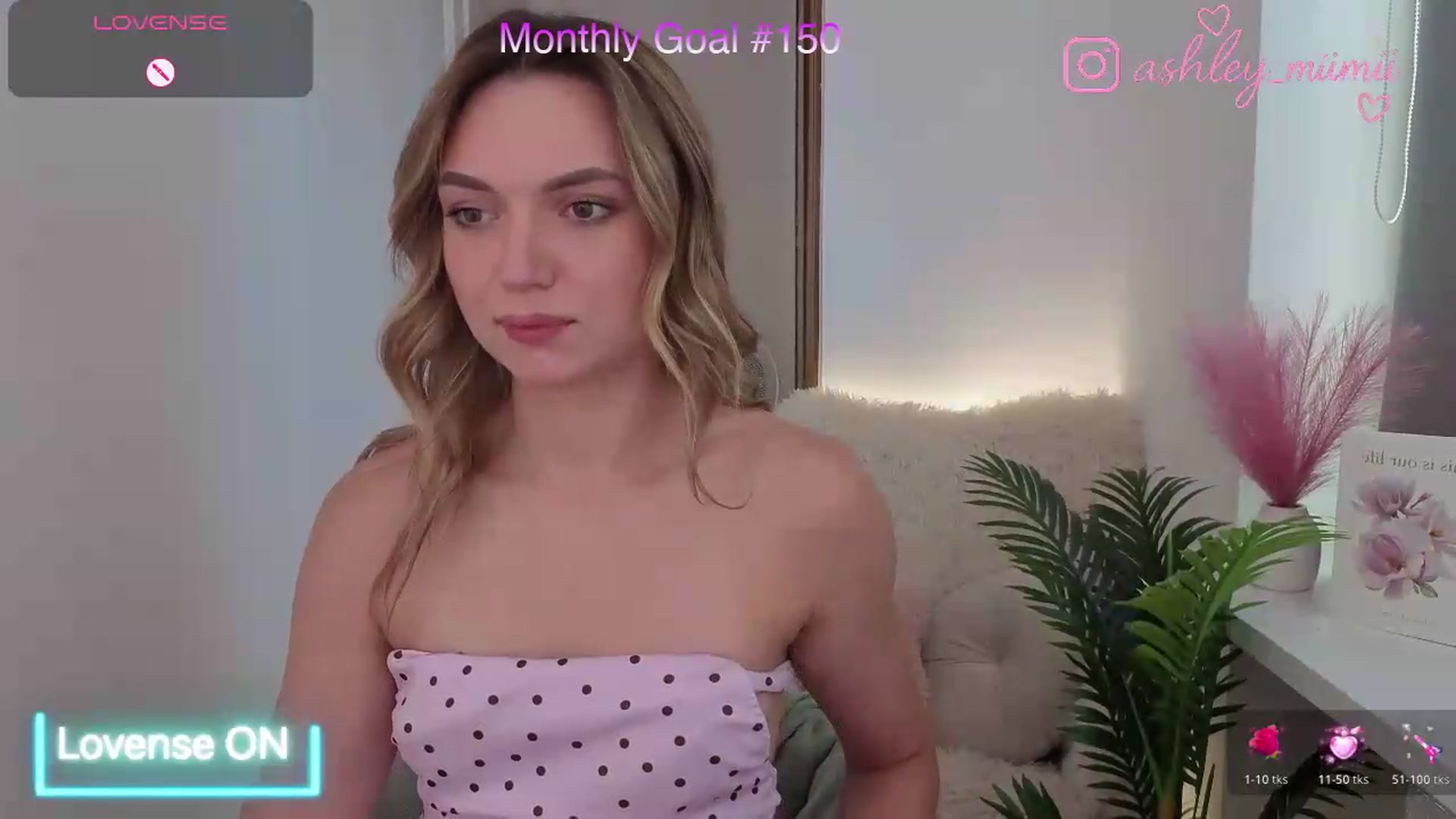Gallery image thumbnail from AshleyMimi's myfreecams stream on, 08/12/2026, 13:27 image 17 of 20