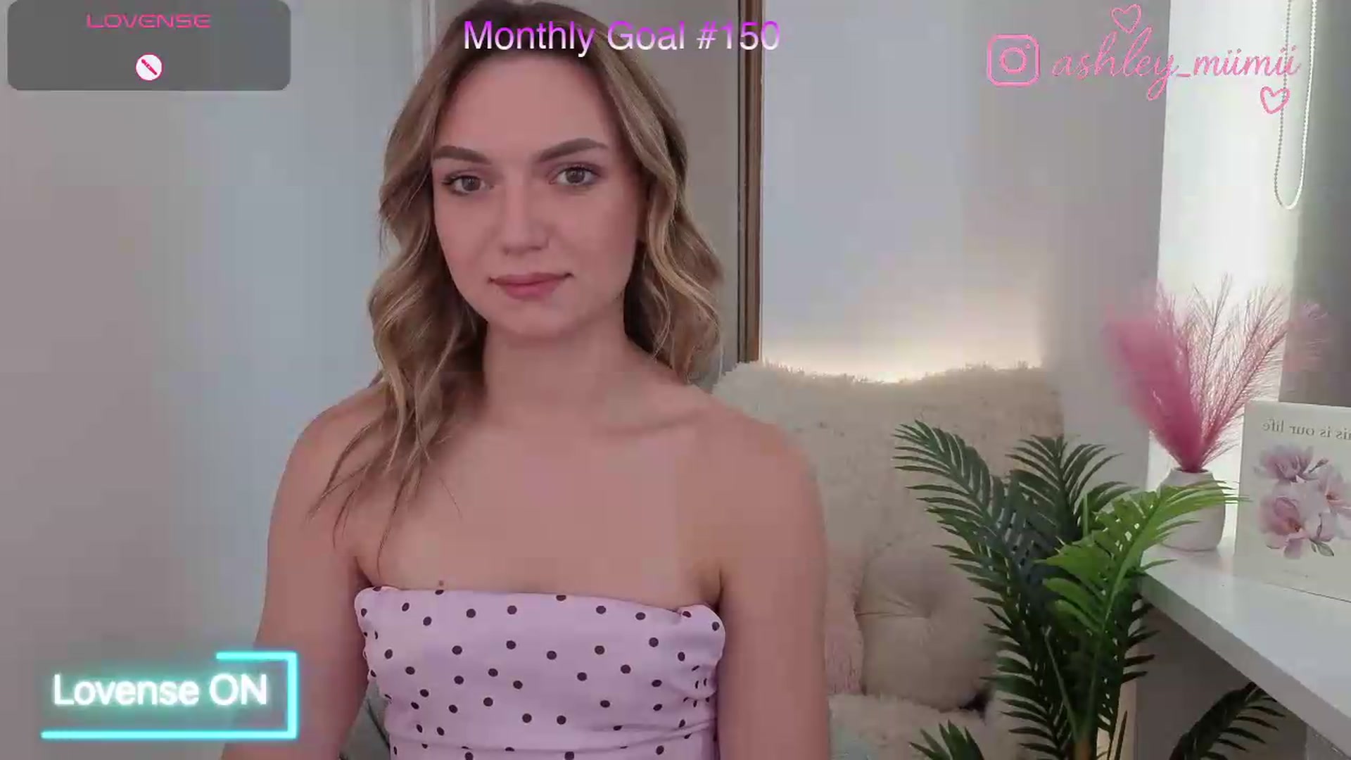 Gallery image thumbnail from AshleyMimi's myfreecams stream on, 08/12/2026, 13:27 image 7 of 20