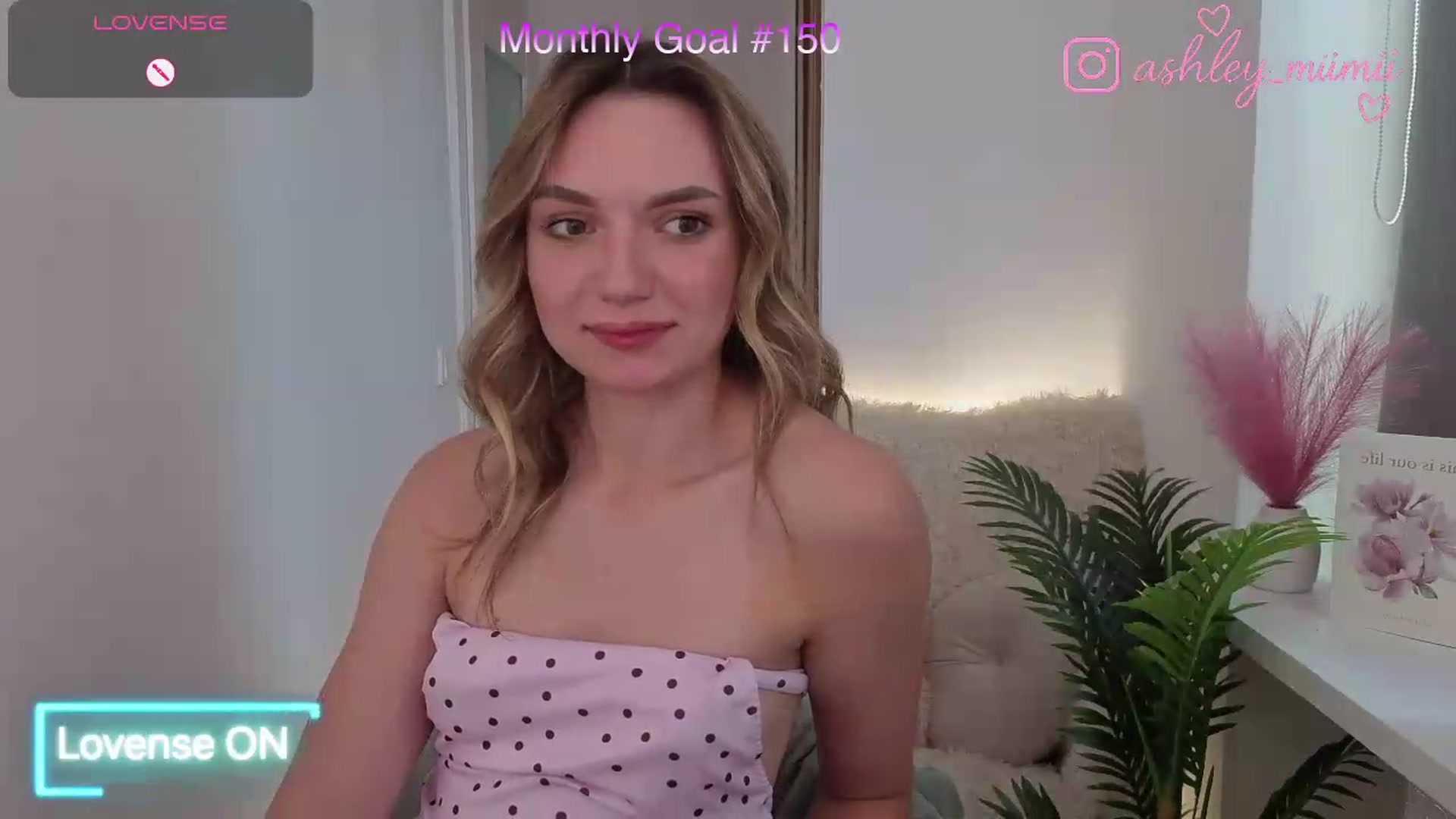 Gallery image thumbnail from AshleyMimi's myfreecams stream on, 08/12/2026, 13:27 image 16 of 20