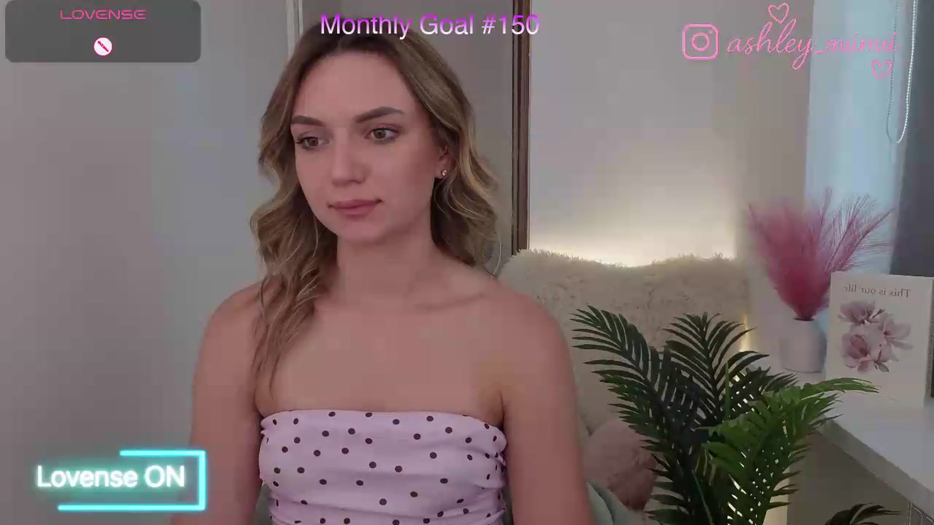 Gallery image thumbnail from AshleyMimi's myfreecams stream on, 08/12/2026, 16:55 image 12 of 20