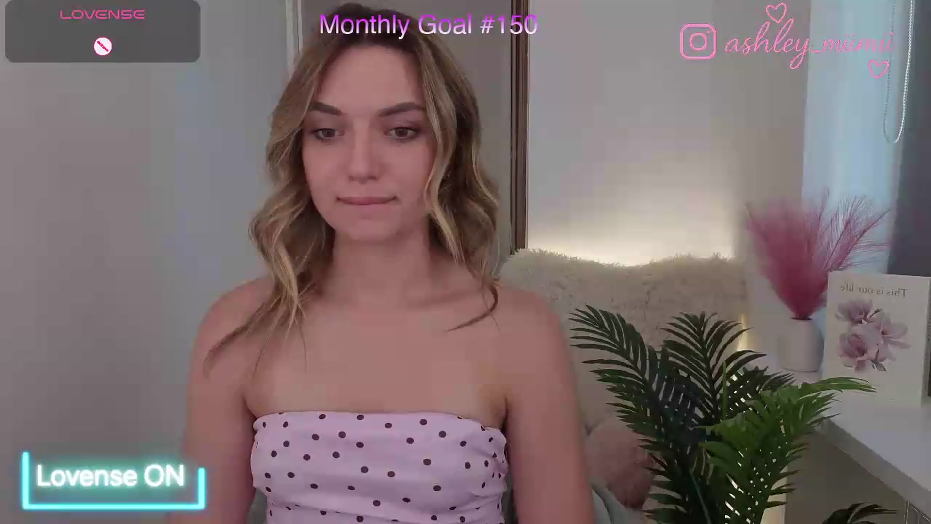 Gallery image thumbnail from AshleyMimi's myfreecams stream on, 08/12/2026, 16:55 image 14 of 20