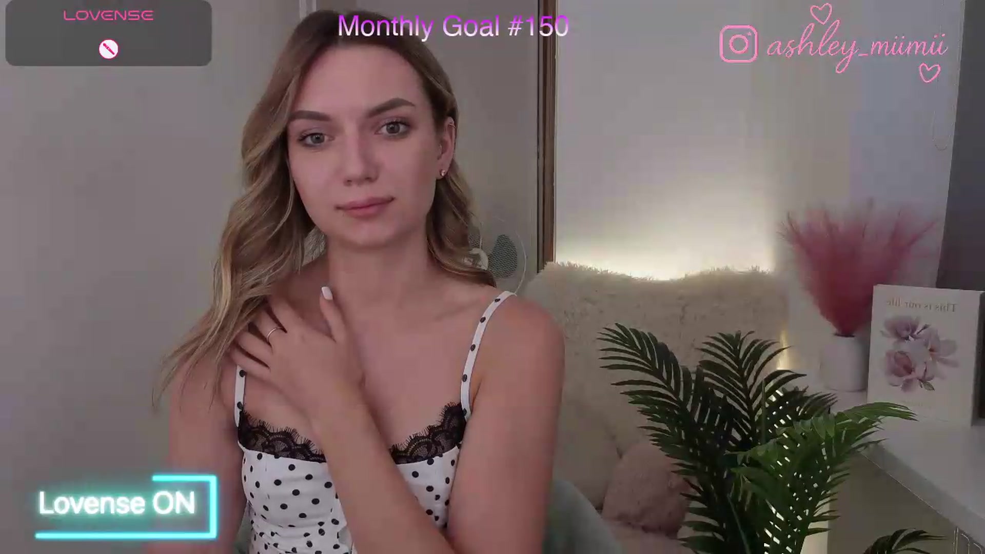 Gallery image thumbnail from AshleyMimi's myfreecams stream on, 08/12/2026, 19:59 image 4 of 20
