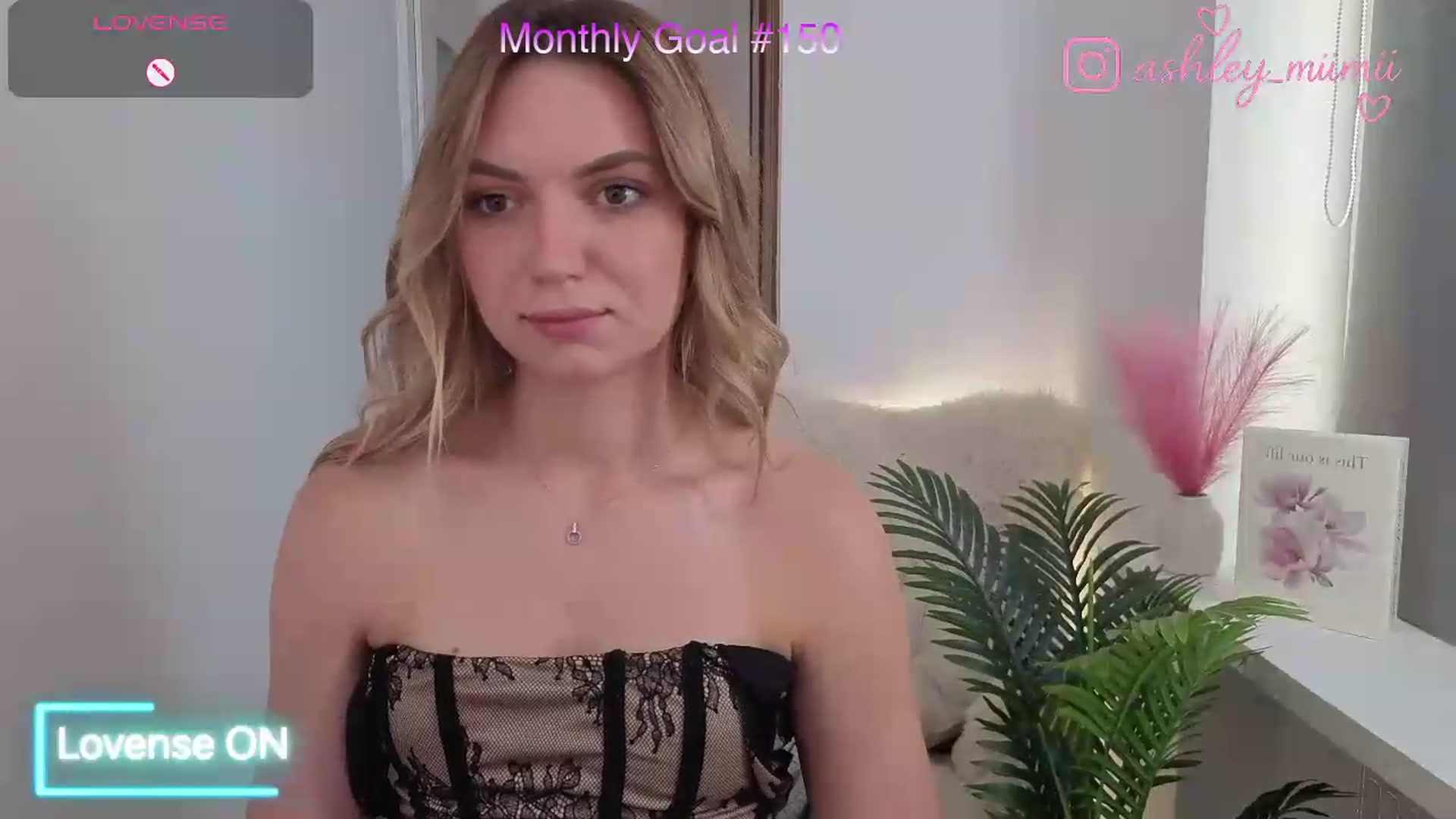 Gallery image thumbnail from AshleyMimi's myfreecams stream on, 08/14/2026, 14:00 image 15 of 20