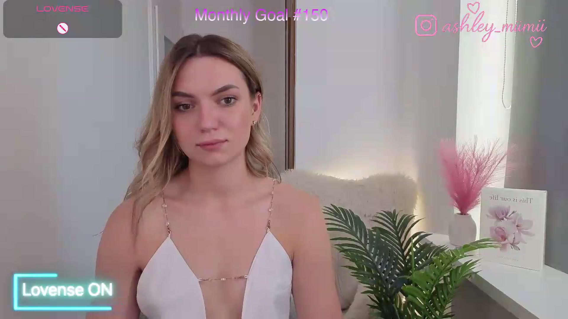 Gallery image thumbnail from AshleyMimi's myfreecams stream on, 08/15/2026, 13:01 image 19 of 20