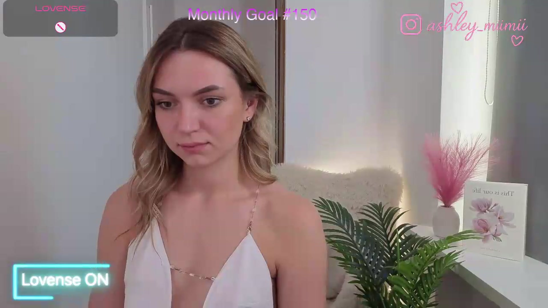 Gallery image thumbnail from AshleyMimi's myfreecams stream on, 08/15/2026, 13:29 image 14 of 20