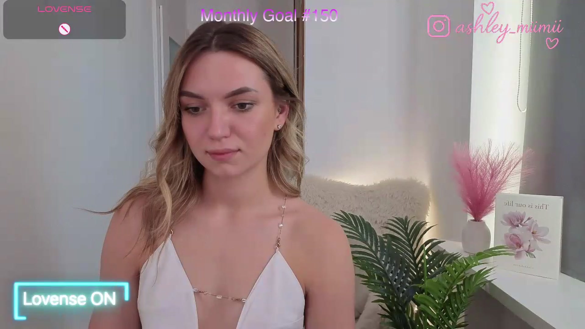 Gallery image thumbnail from AshleyMimi's myfreecams stream on, 08/15/2026, 13:29 image 8 of 20