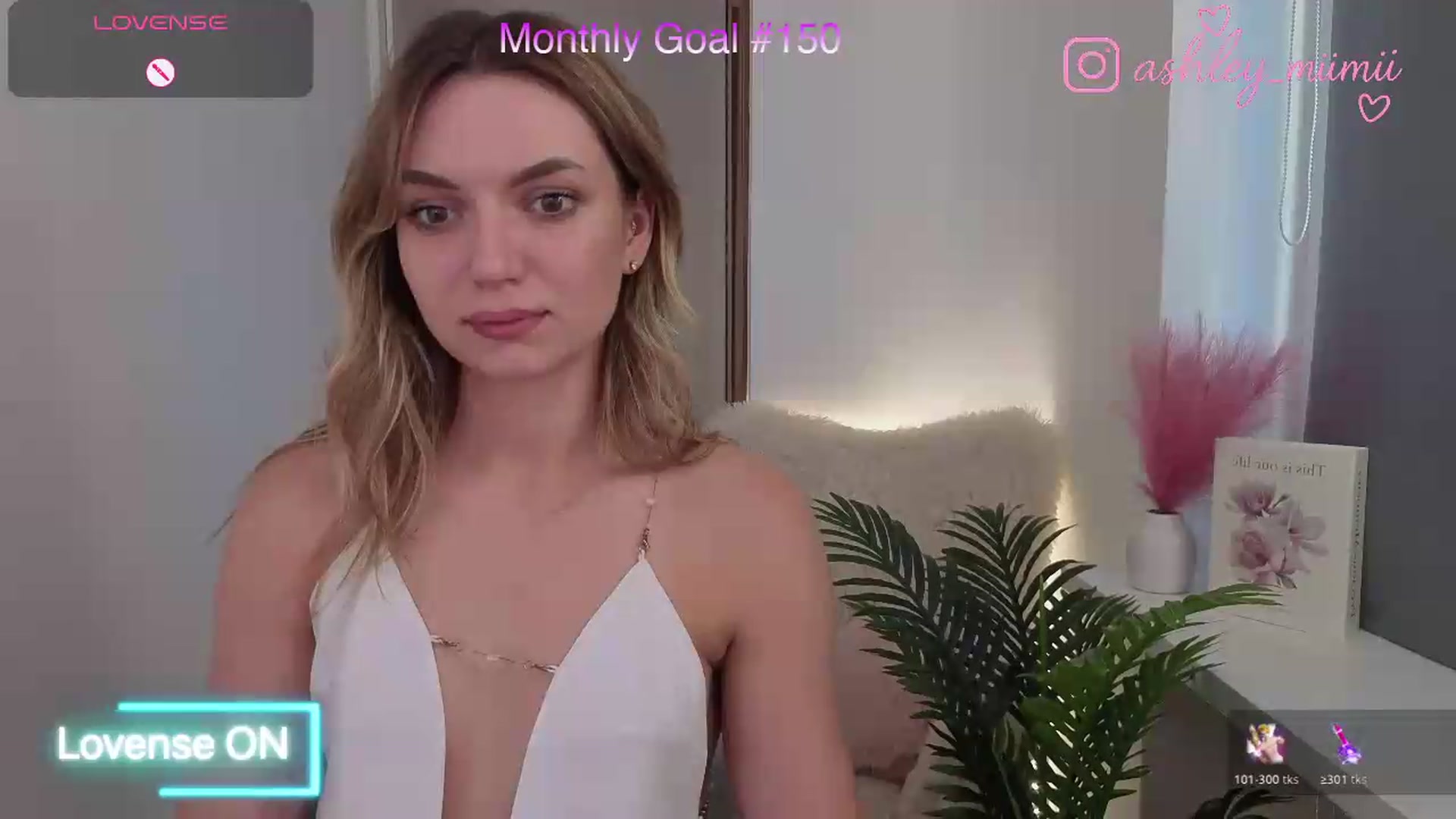 Gallery image thumbnail from AshleyMimi's myfreecams stream on, 08/15/2026, 16:41 image 16 of 20