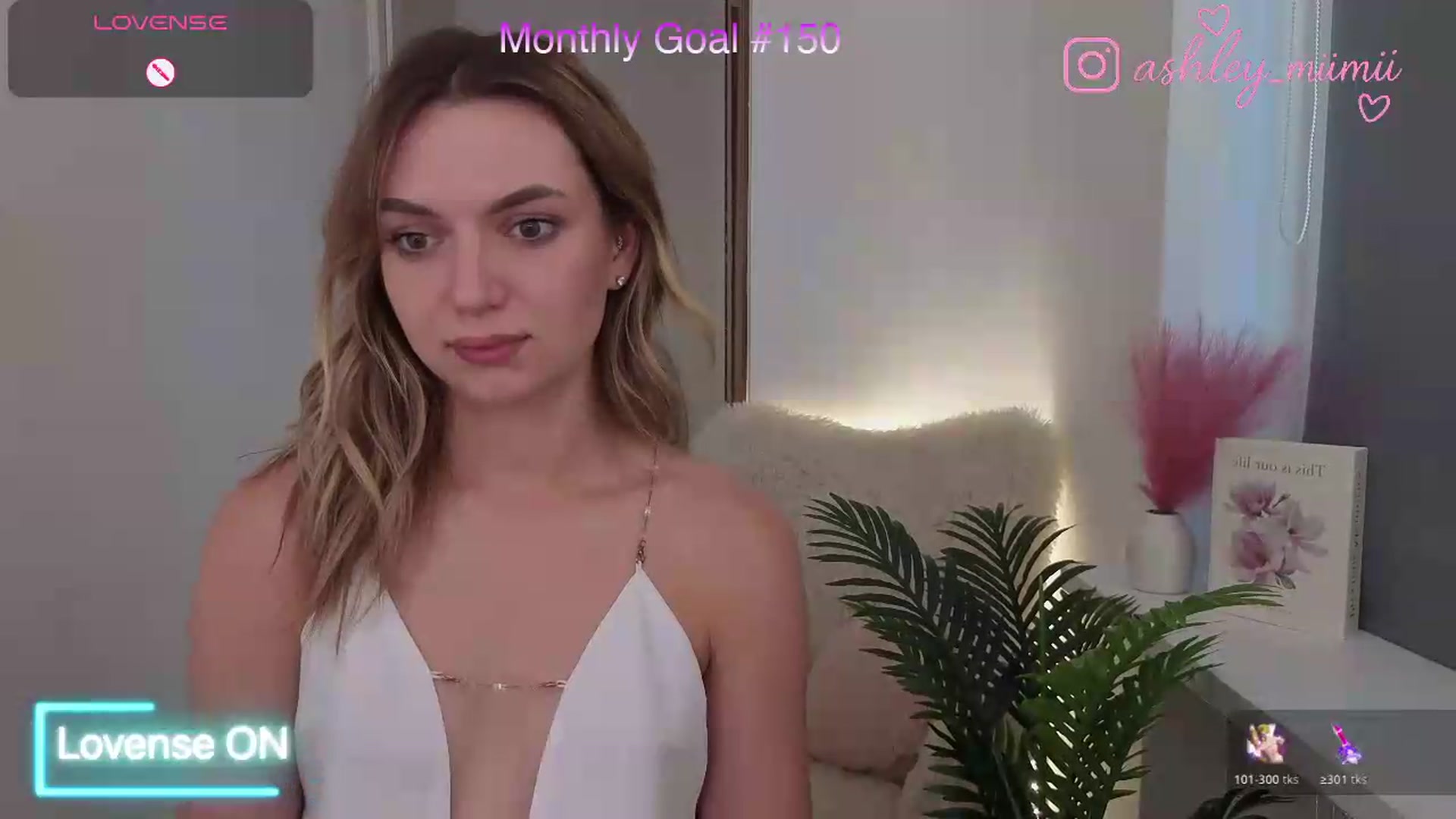 Gallery image thumbnail from AshleyMimi's myfreecams stream on, 08/15/2026, 17:06 image 14 of 20