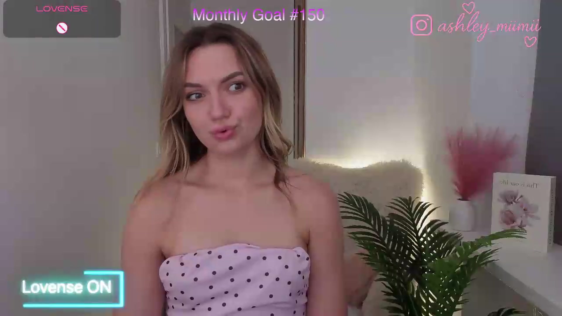 Gallery image thumbnail from AshleyMimi's myfreecams stream on, 08/16/2026, 19:59 image 14 of 20
