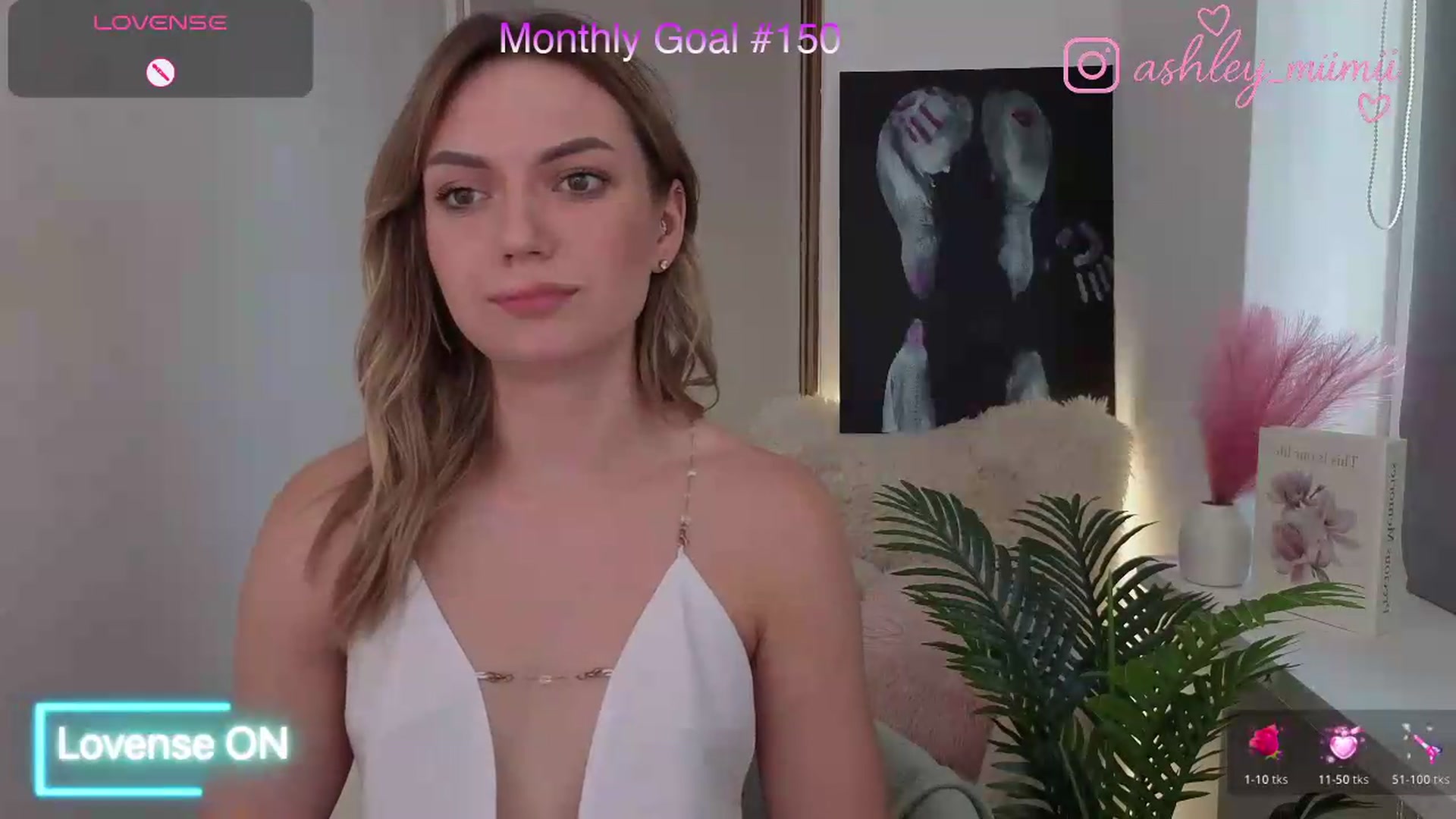 Gallery image thumbnail from AshleyMimi's myfreecams stream on, 08/19/2026, 15:10 image 8 of 20