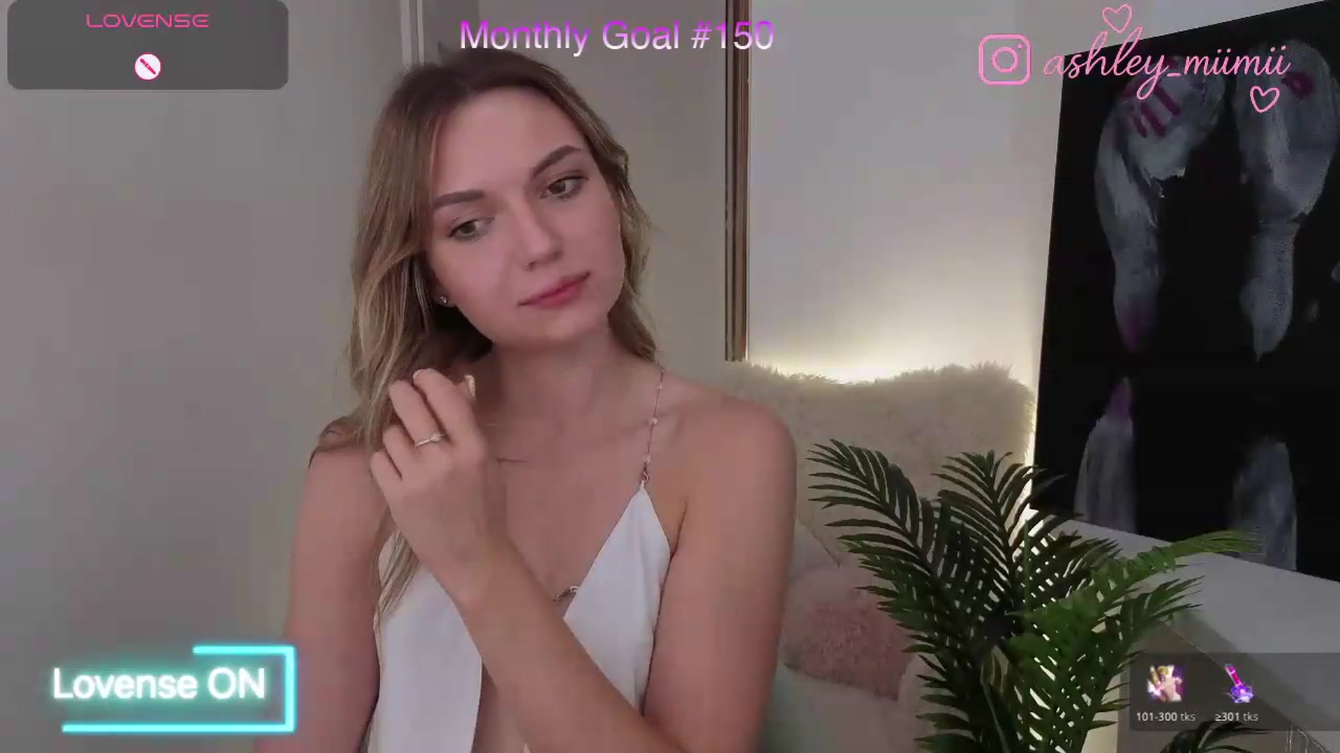 Gallery image thumbnail from AshleyMimi's myfreecams stream on, 08/19/2026, 17:58 image 9 of 20