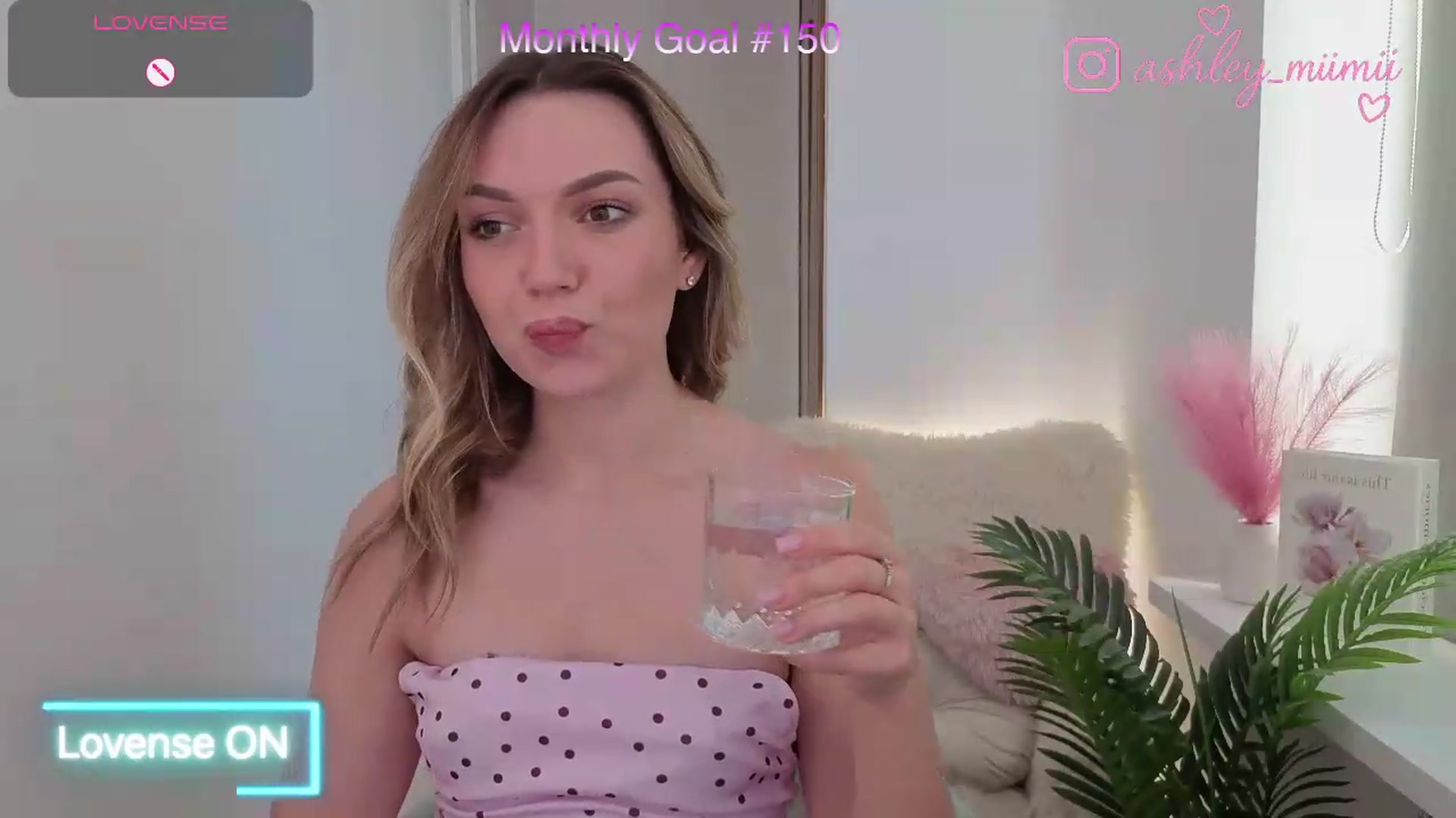 Gallery image thumbnail from AshleyMimi's myfreecams stream on, 08/28/2026, 13:05 image 2 of 20