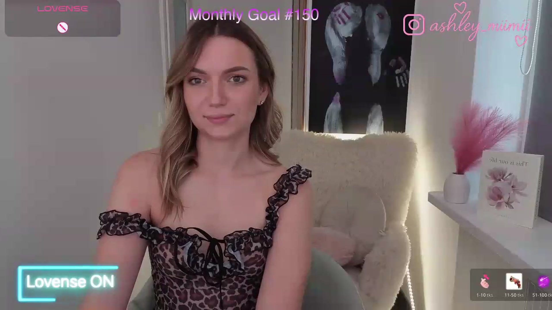 Gallery image thumbnail from AshleyMimi's myfreecams stream on, 09/10/2026, 15:02 image 16 of 20