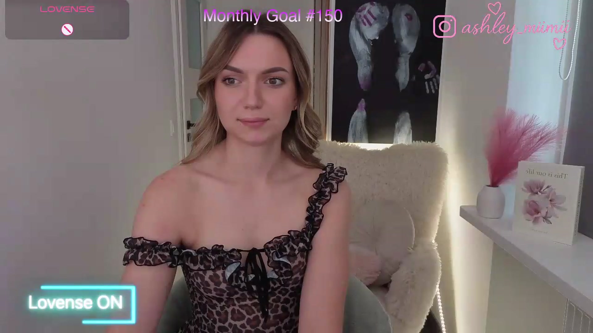 Gallery image thumbnail from AshleyMimi's myfreecams stream on, 09/10/2026, 15:02 image 12 of 20