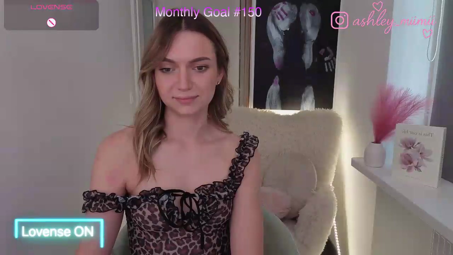Gallery image thumbnail from AshleyMimi's myfreecams stream on, 09/10/2026, 15:02 image 17 of 20