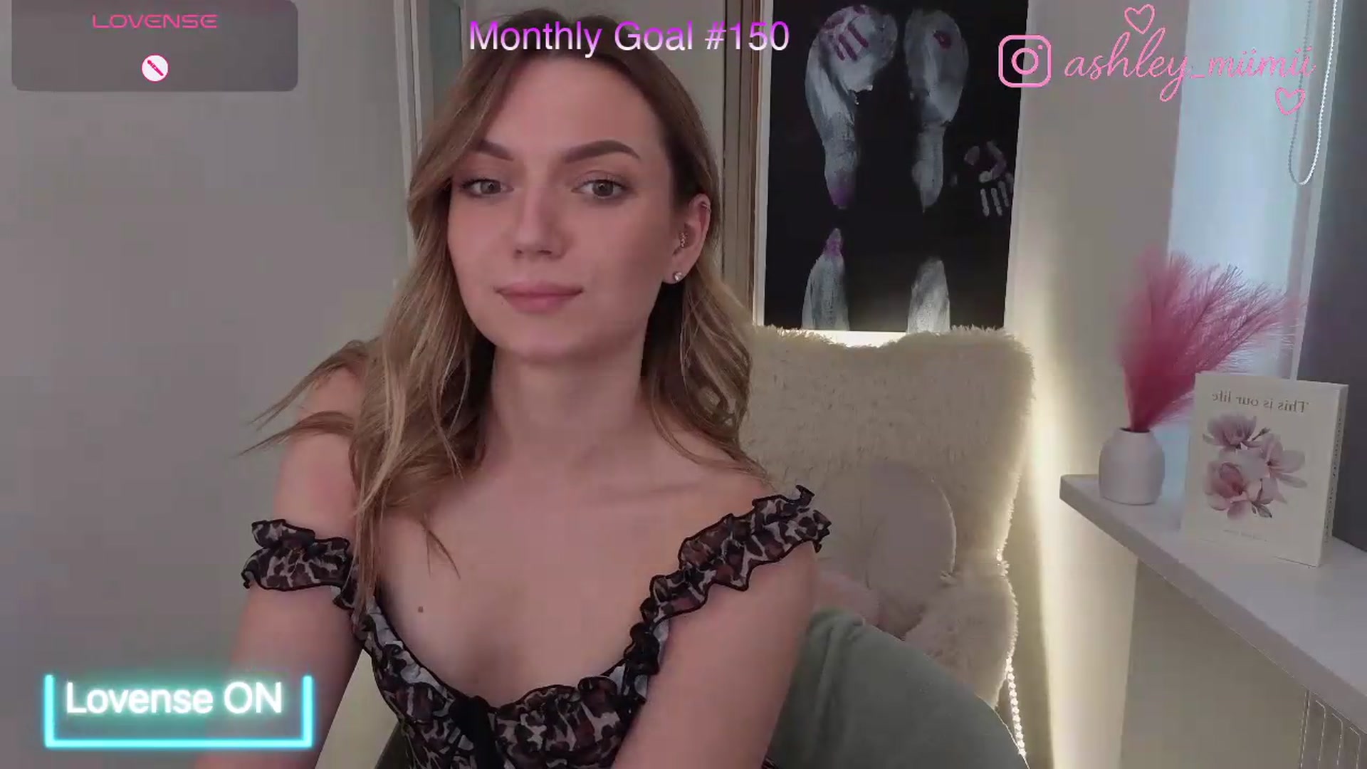 Gallery image thumbnail from AshleyMimi's myfreecams stream on, 09/10/2026, 15:02 image 2 of 20