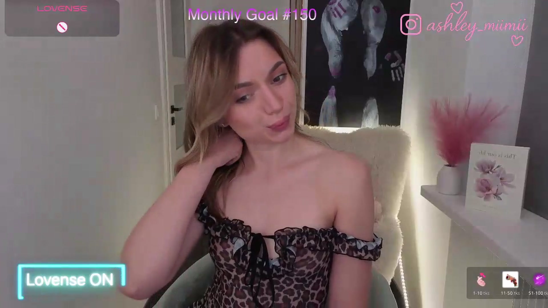 Gallery image thumbnail from AshleyMimi's myfreecams stream on, 09/10/2026, 19:31 image 17 of 20